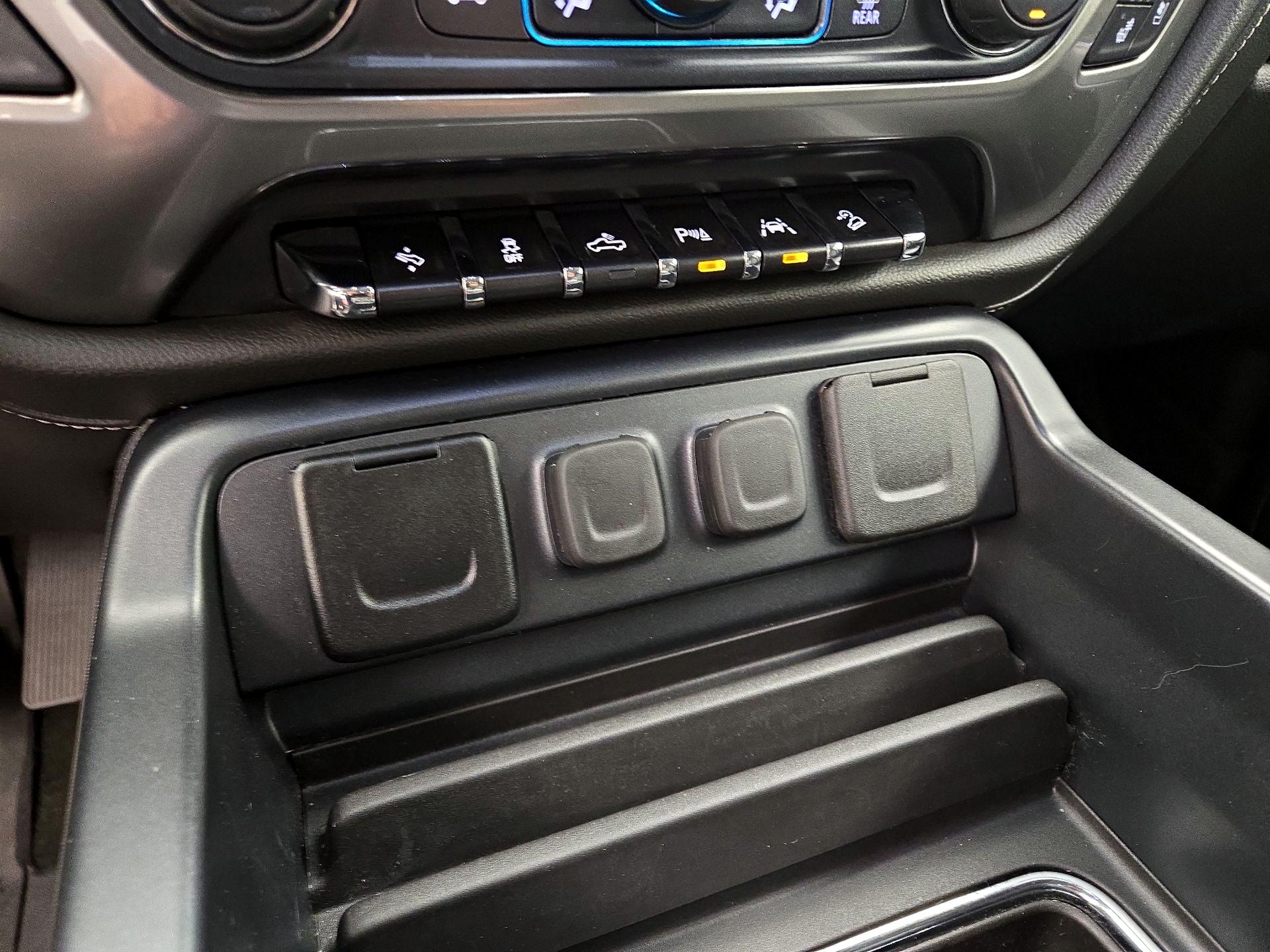 Thumbnail: 2018 Chevrolet Silverado 1500 - 19