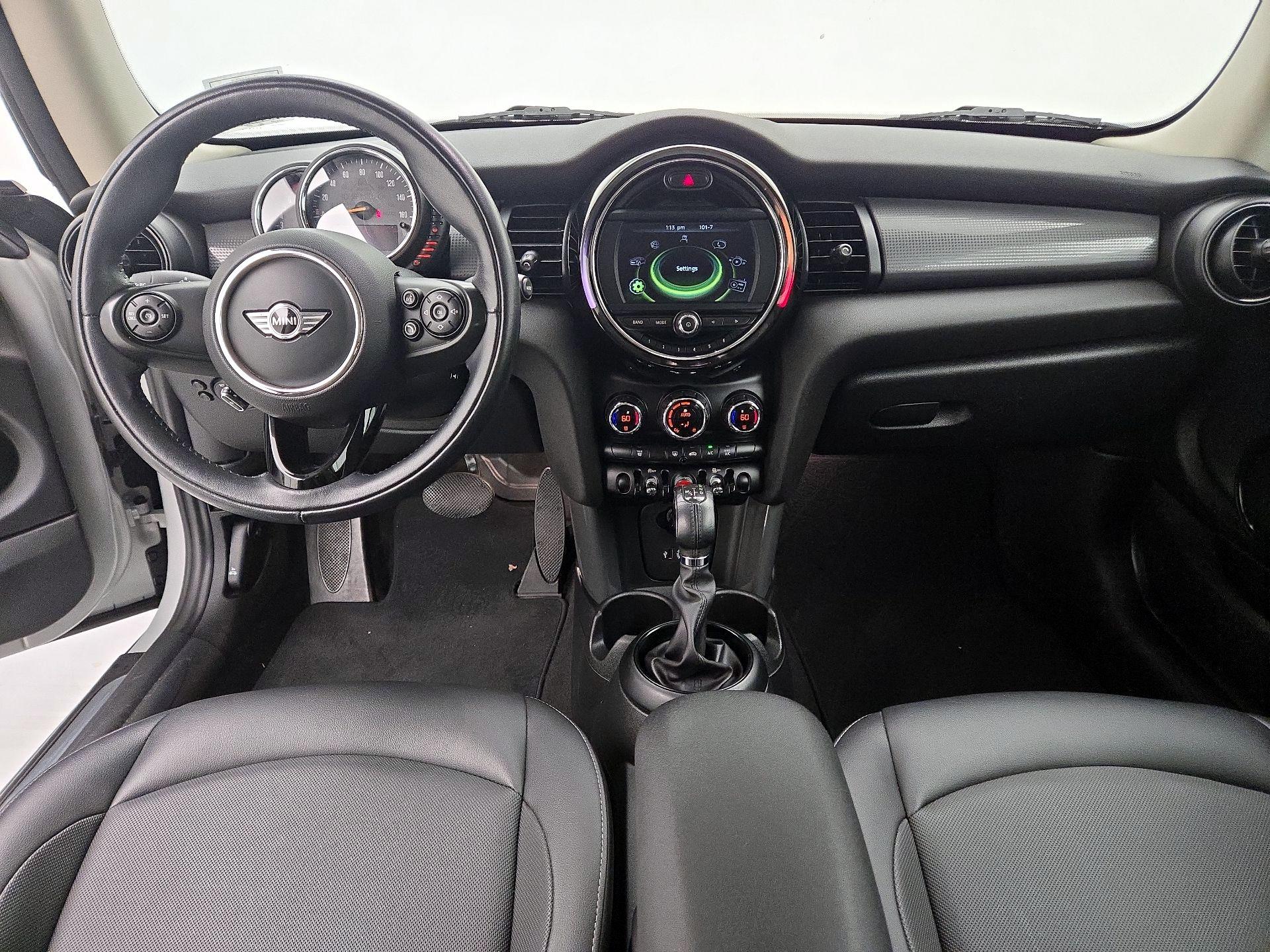 Thumbnail: 2017 MINI Cooper Hardtop - 9