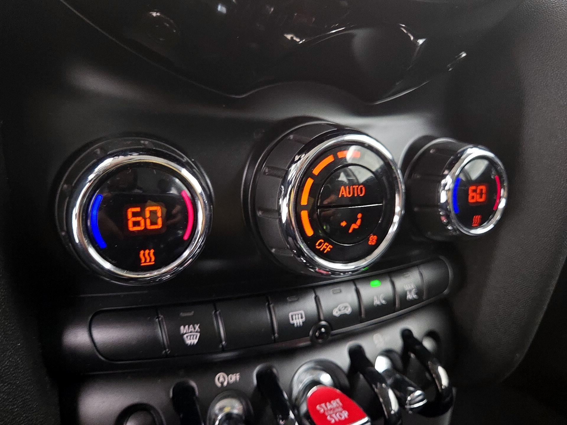 Thumbnail: 2017 MINI Cooper Hardtop - 14