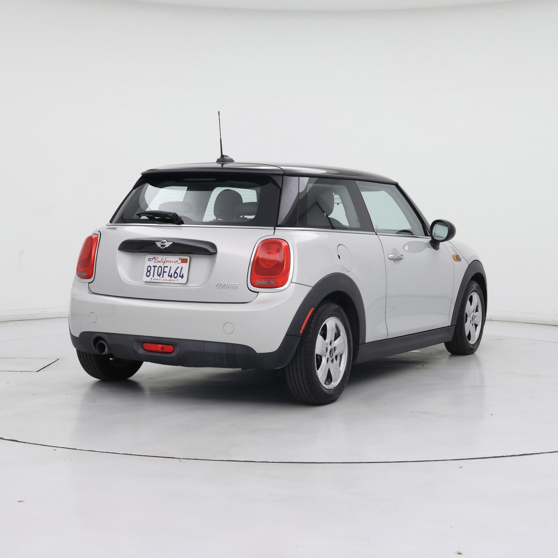 Thumbnail: 2017 MINI Cooper Hardtop - 8