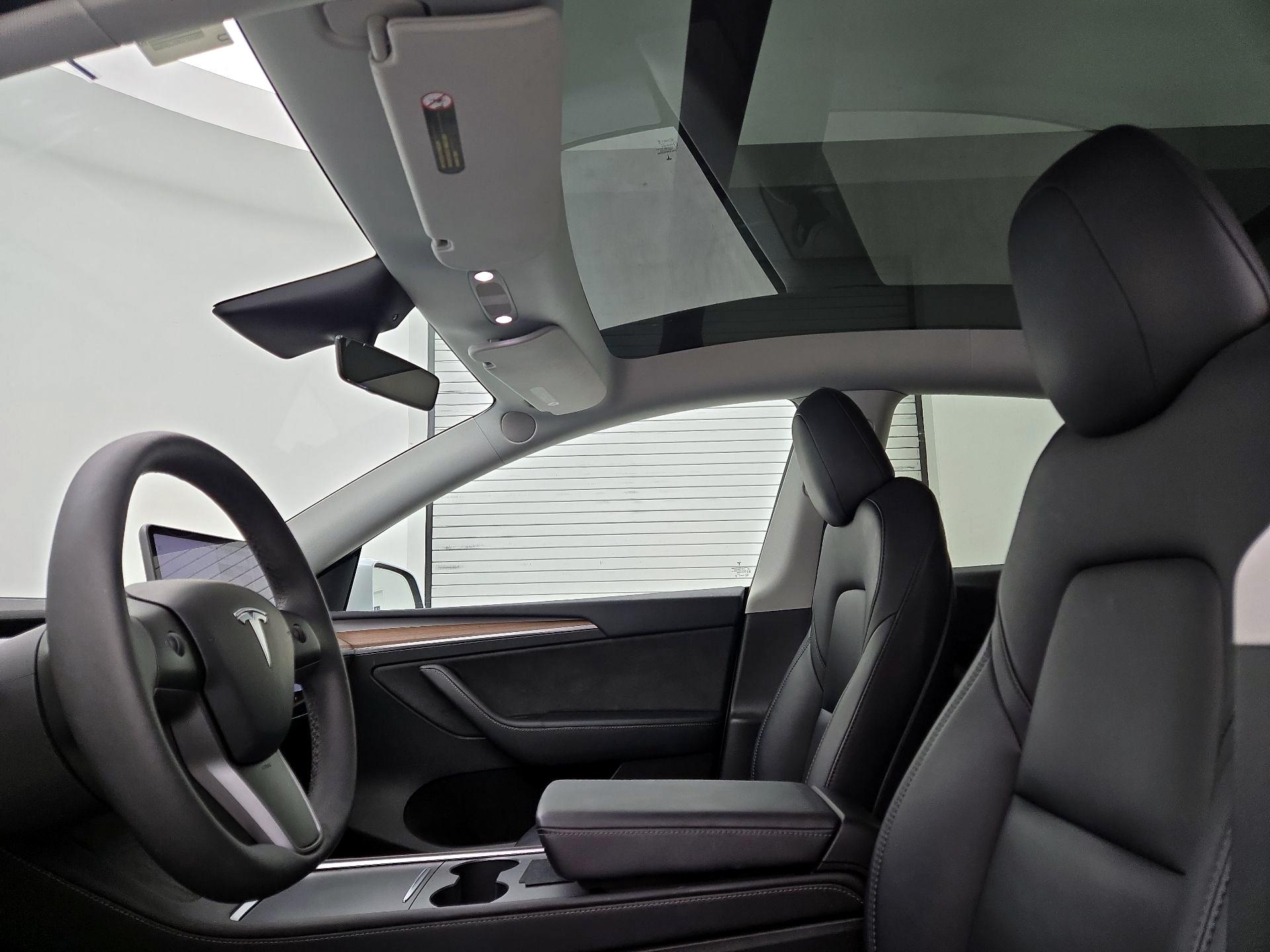 Thumbnail: 2023 Tesla Model Y - 18