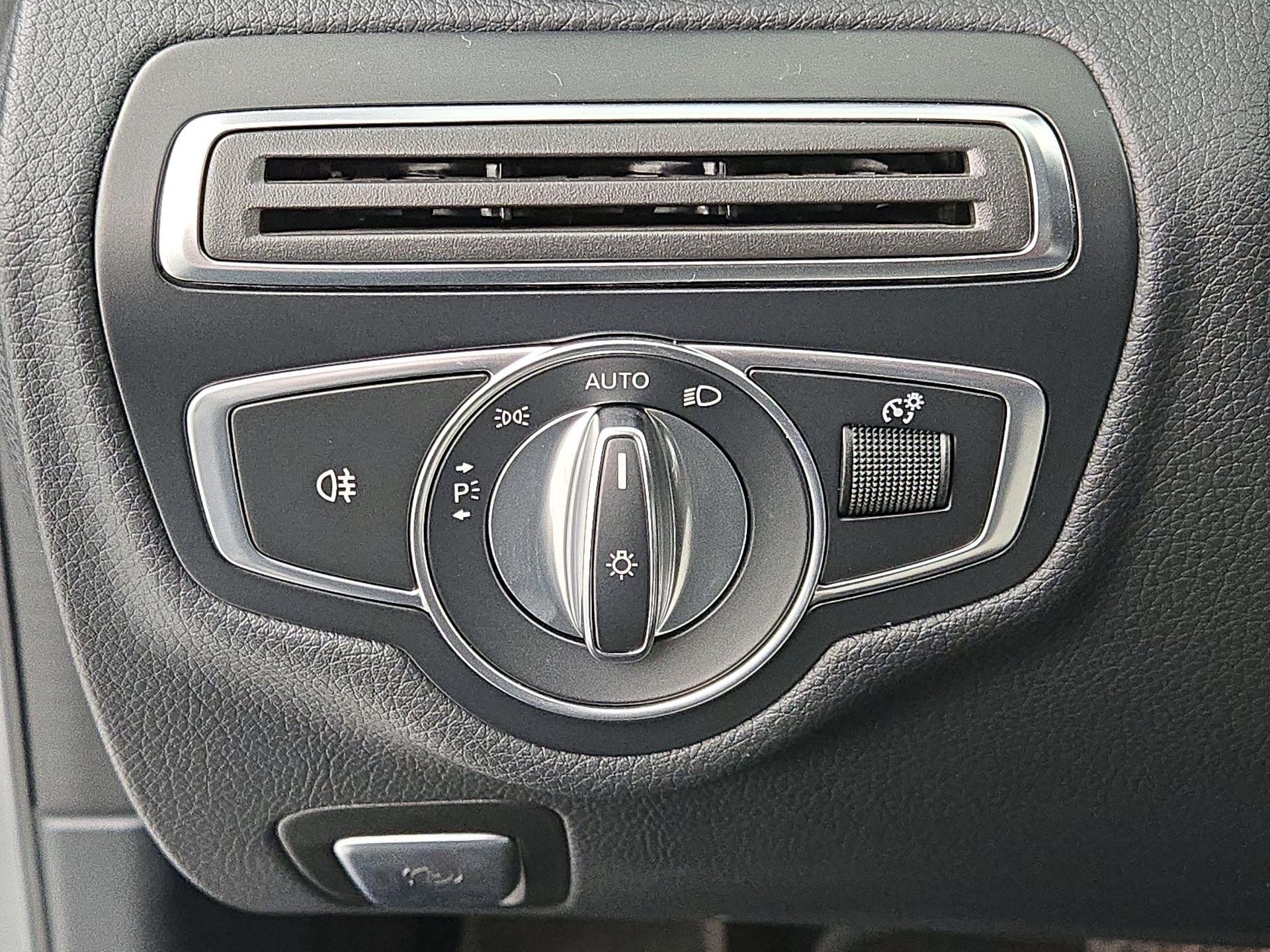 Thumbnail: 2018 Mercedes-Benz C-Class - 13