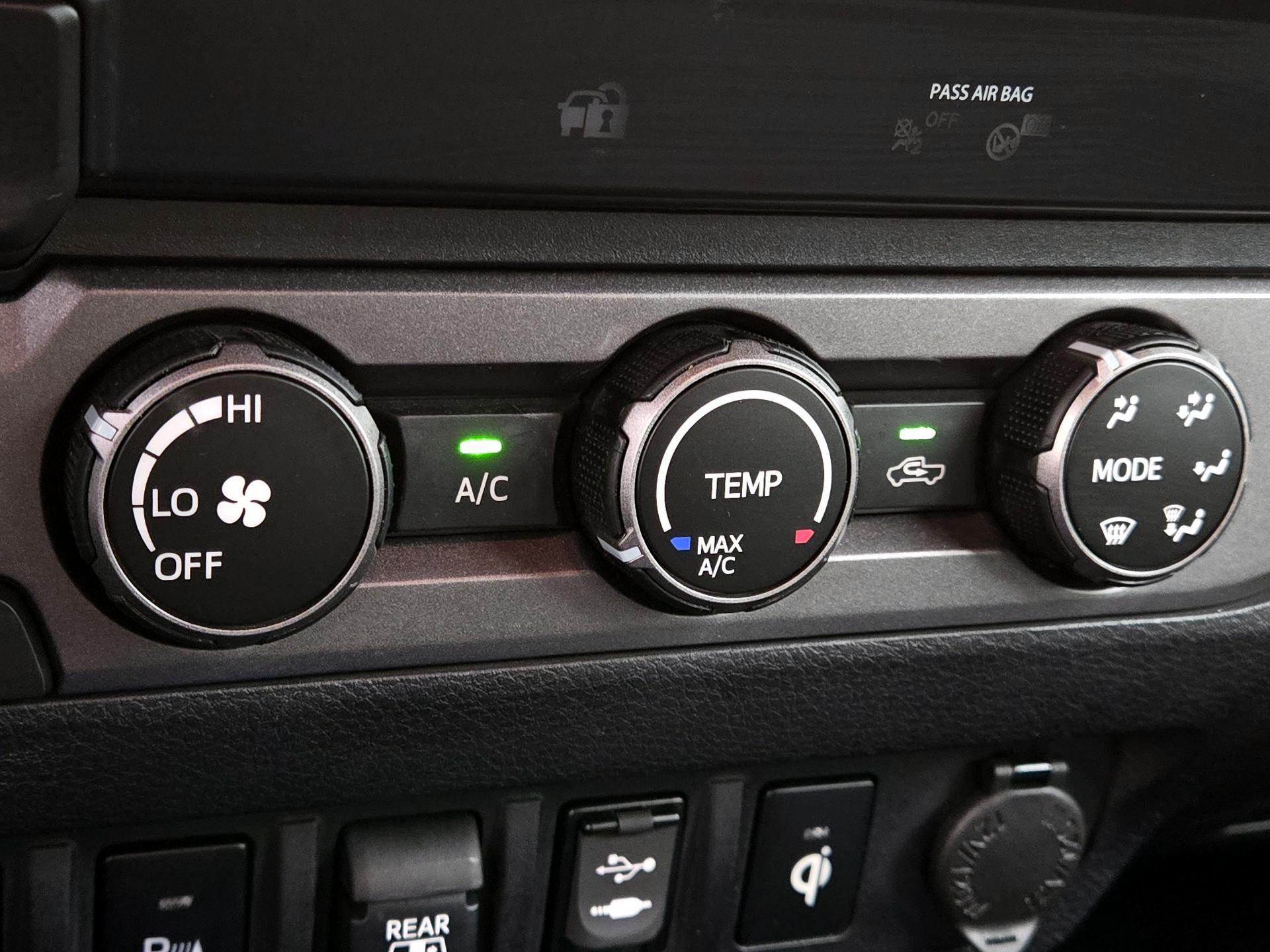 Thumbnail: 2019 Toyota Tacoma - 16