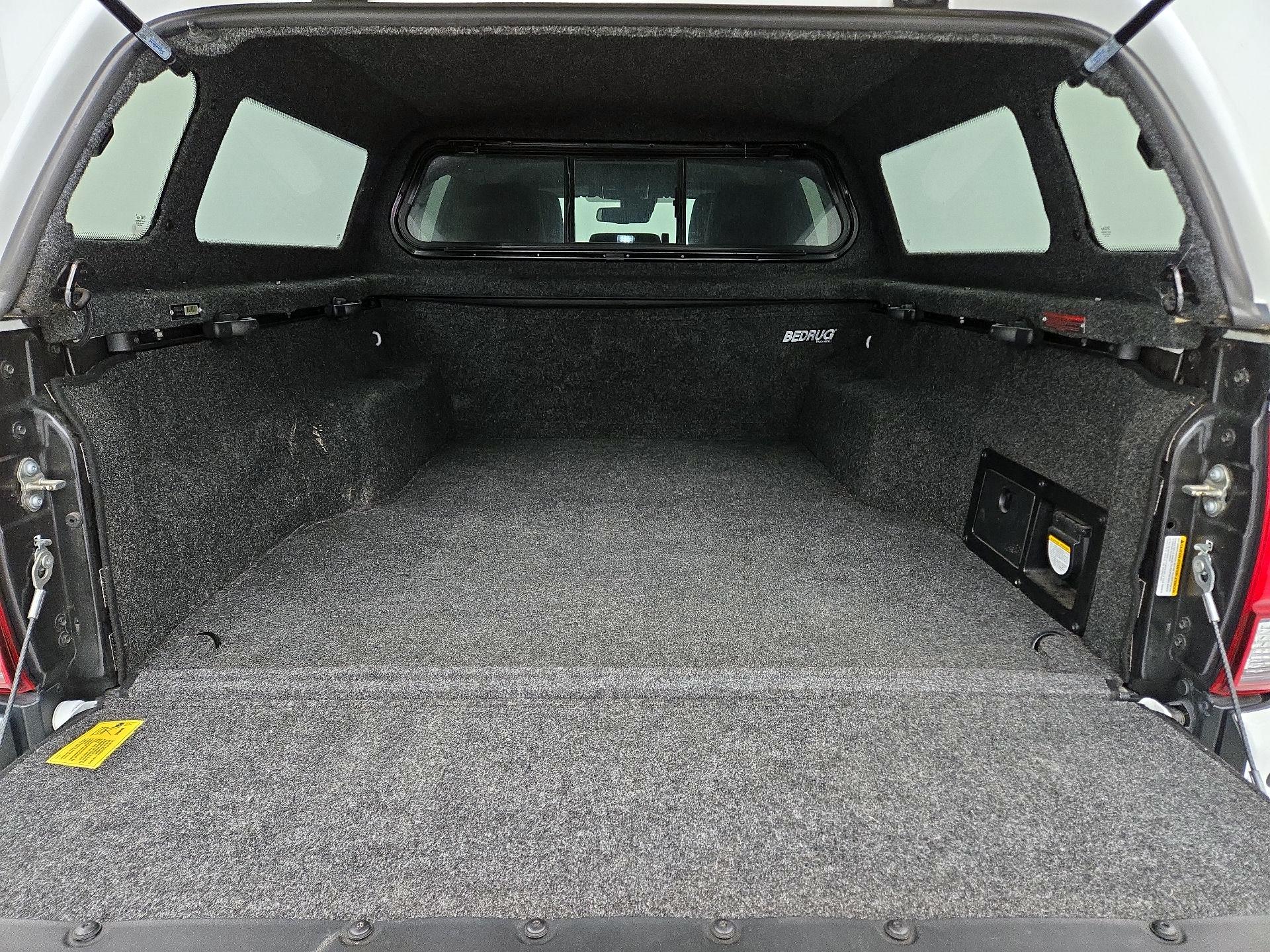 Thumbnail: 2019 Toyota Tacoma - 20