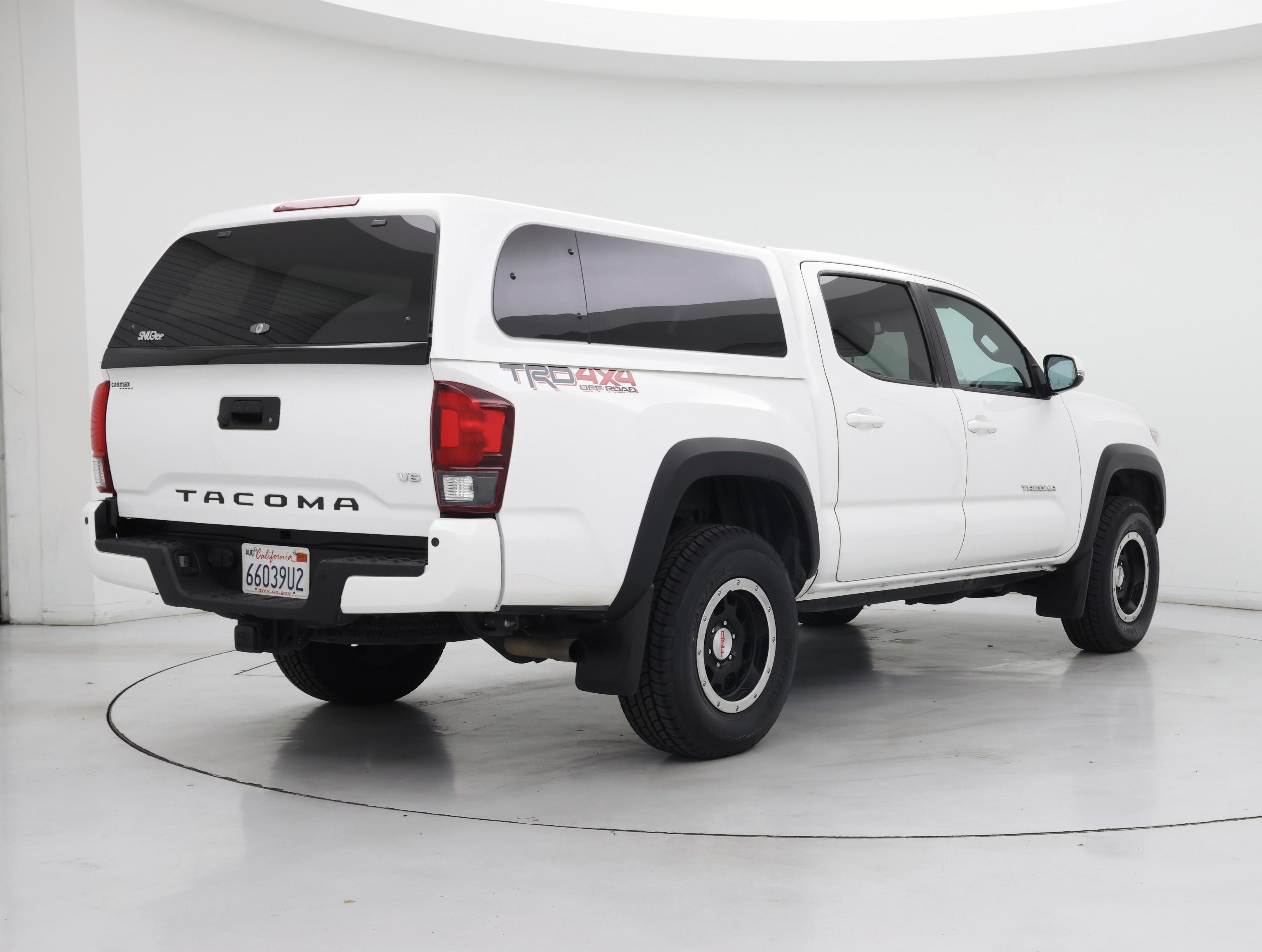 Thumbnail: 2019 Toyota Tacoma - 8