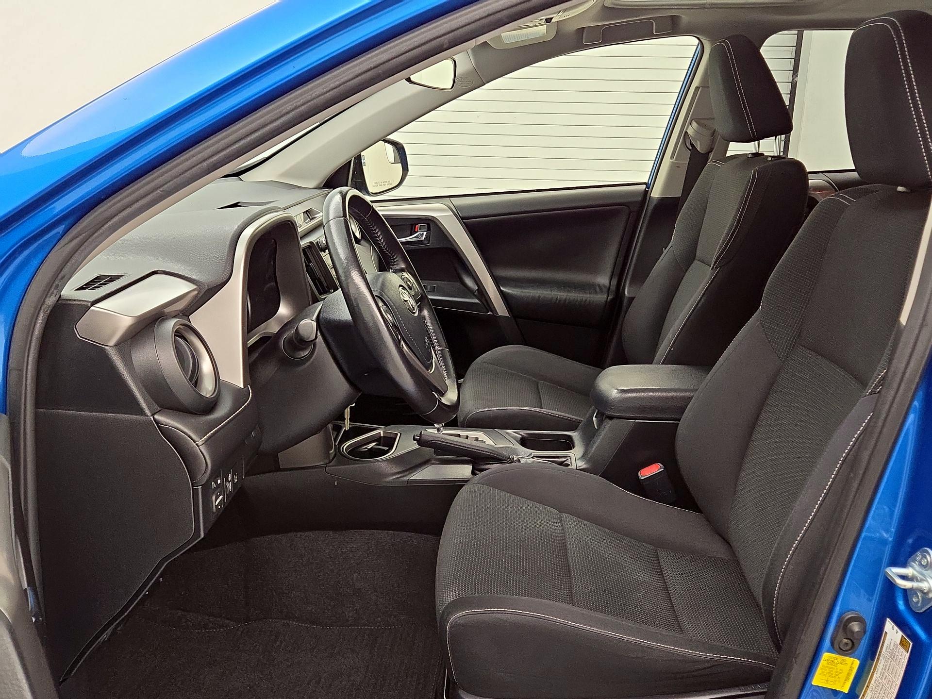 Thumbnail: 2017 Toyota RAV4 - 11