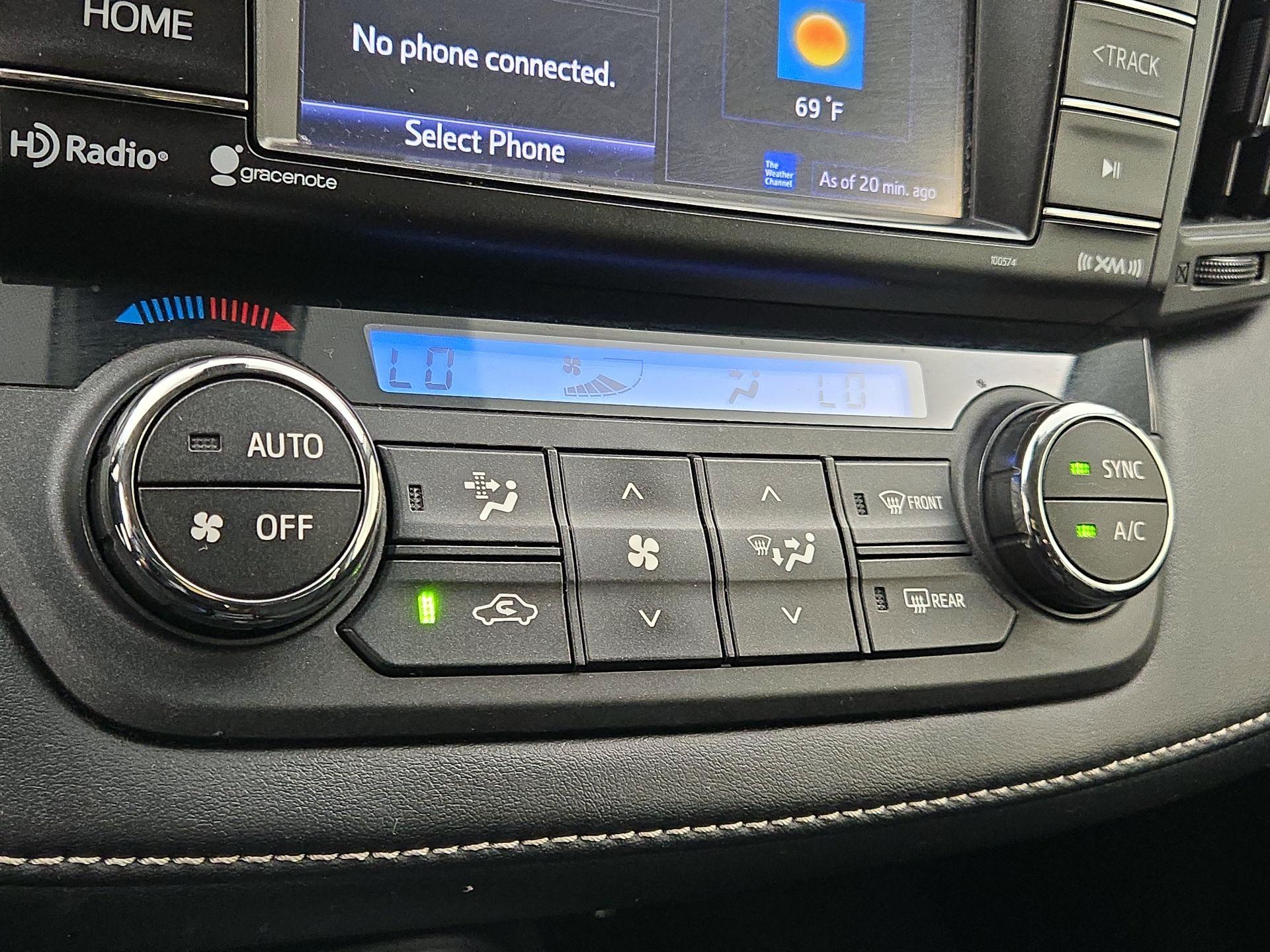 Thumbnail: 2017 Toyota RAV4 - 16