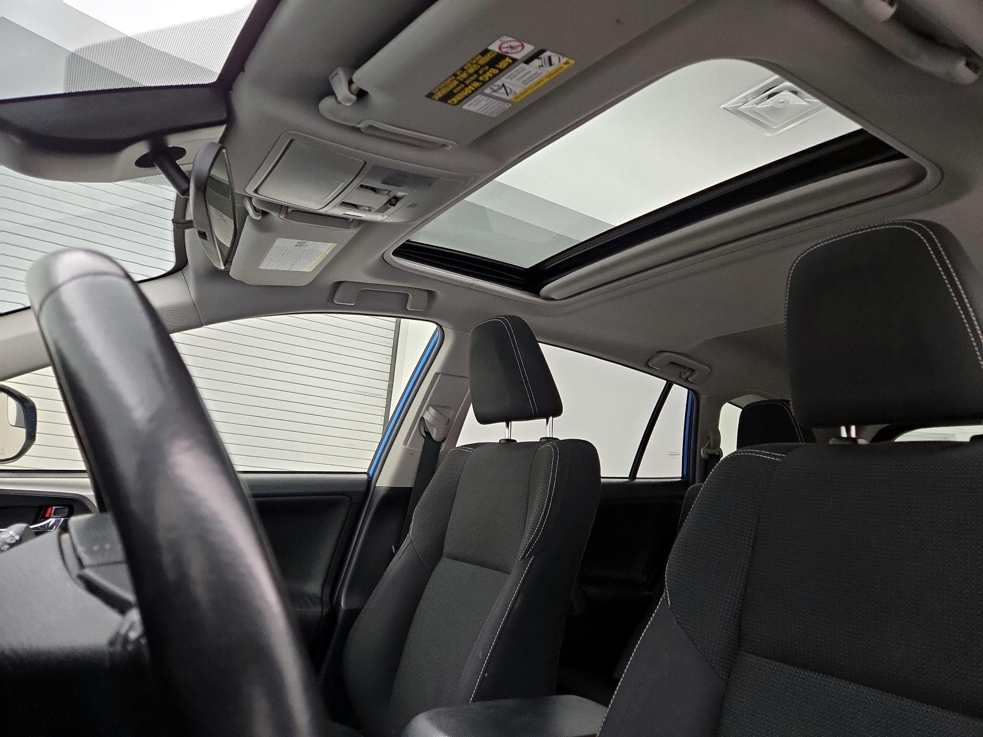 Thumbnail: 2017 Toyota RAV4 - 19