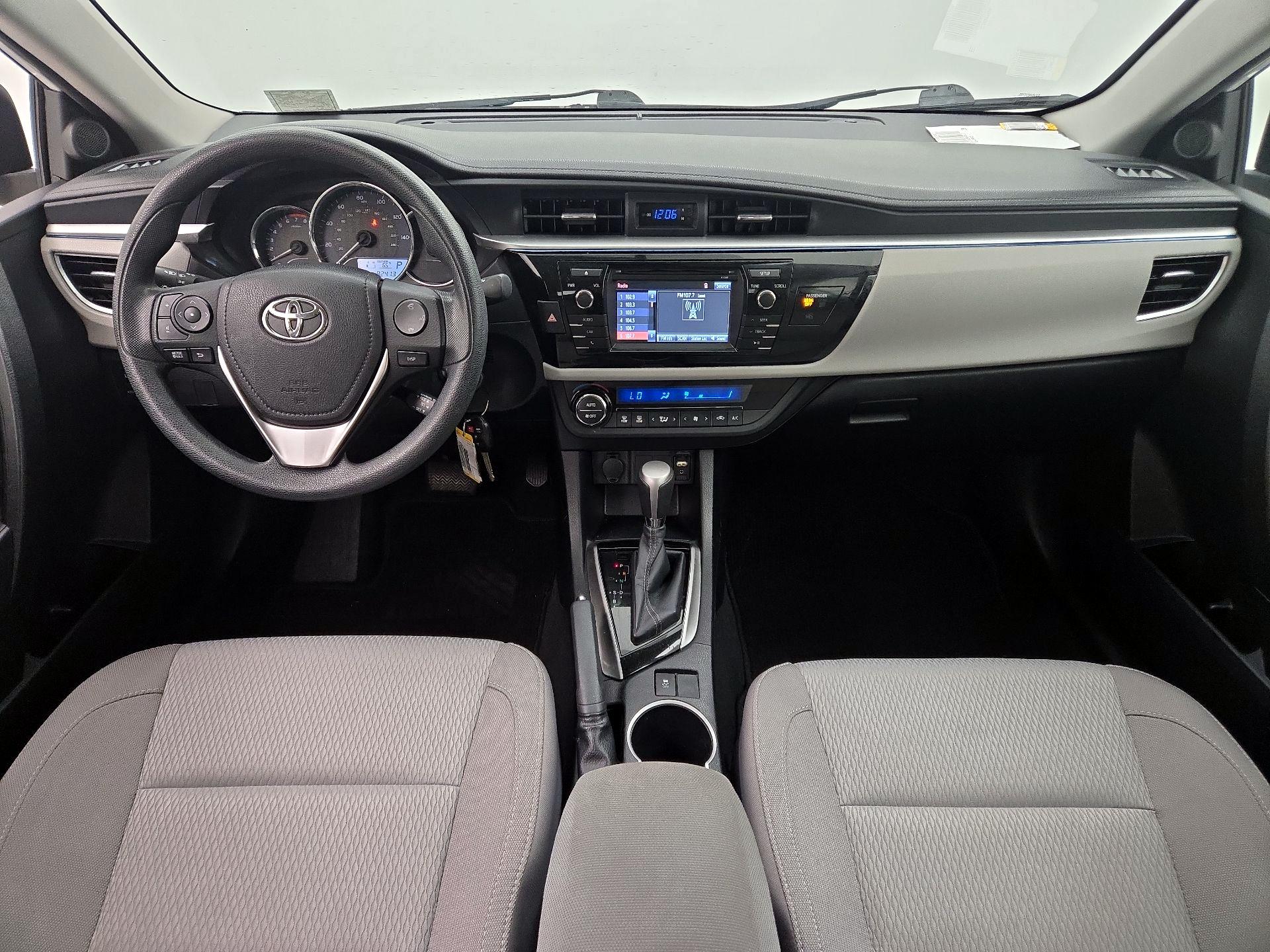 Thumbnail: 2015 Toyota Corolla - 9