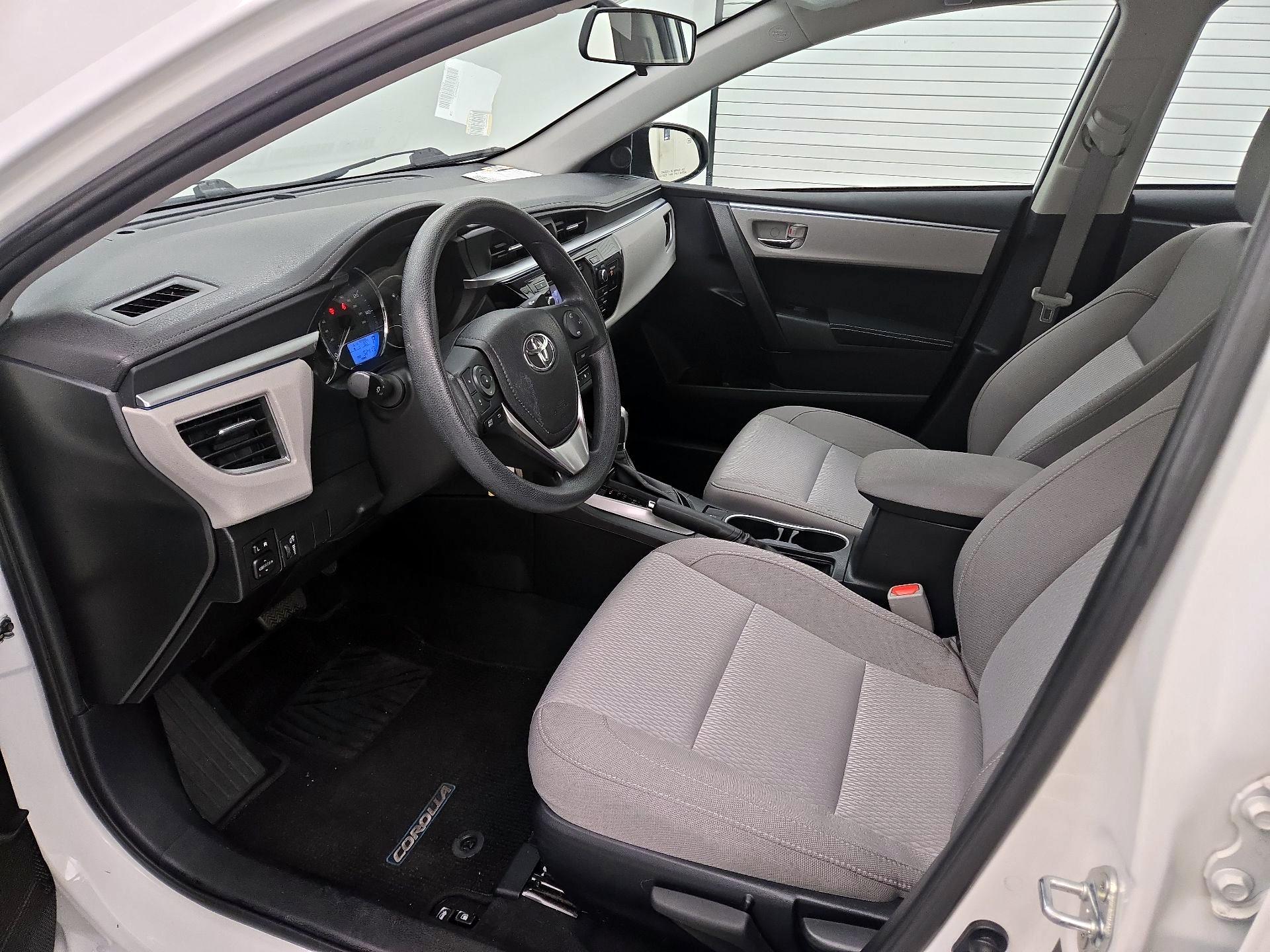 Thumbnail: 2015 Toyota Corolla - 11