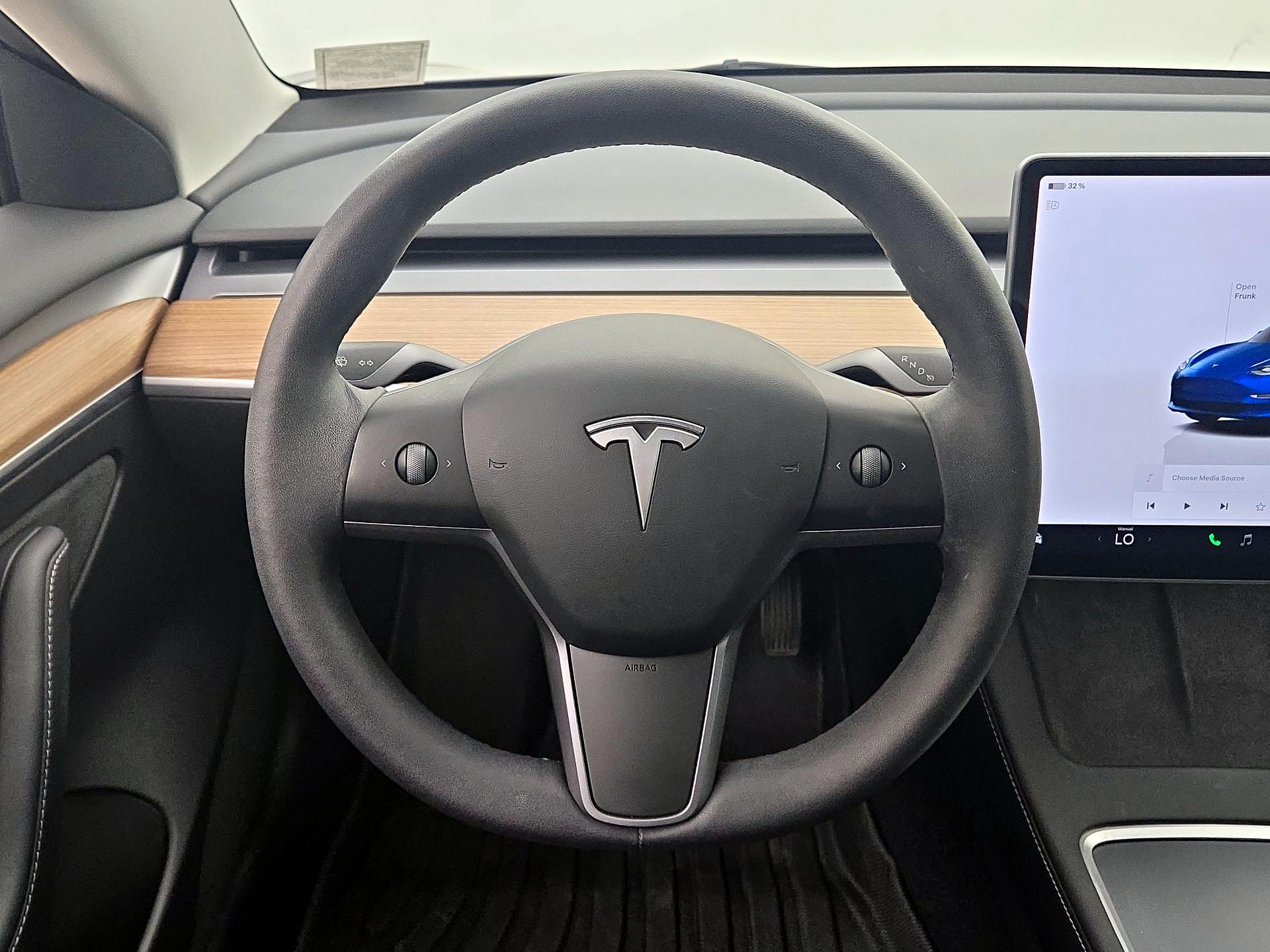 Thumbnail: 2023 Tesla Model 3 - 10