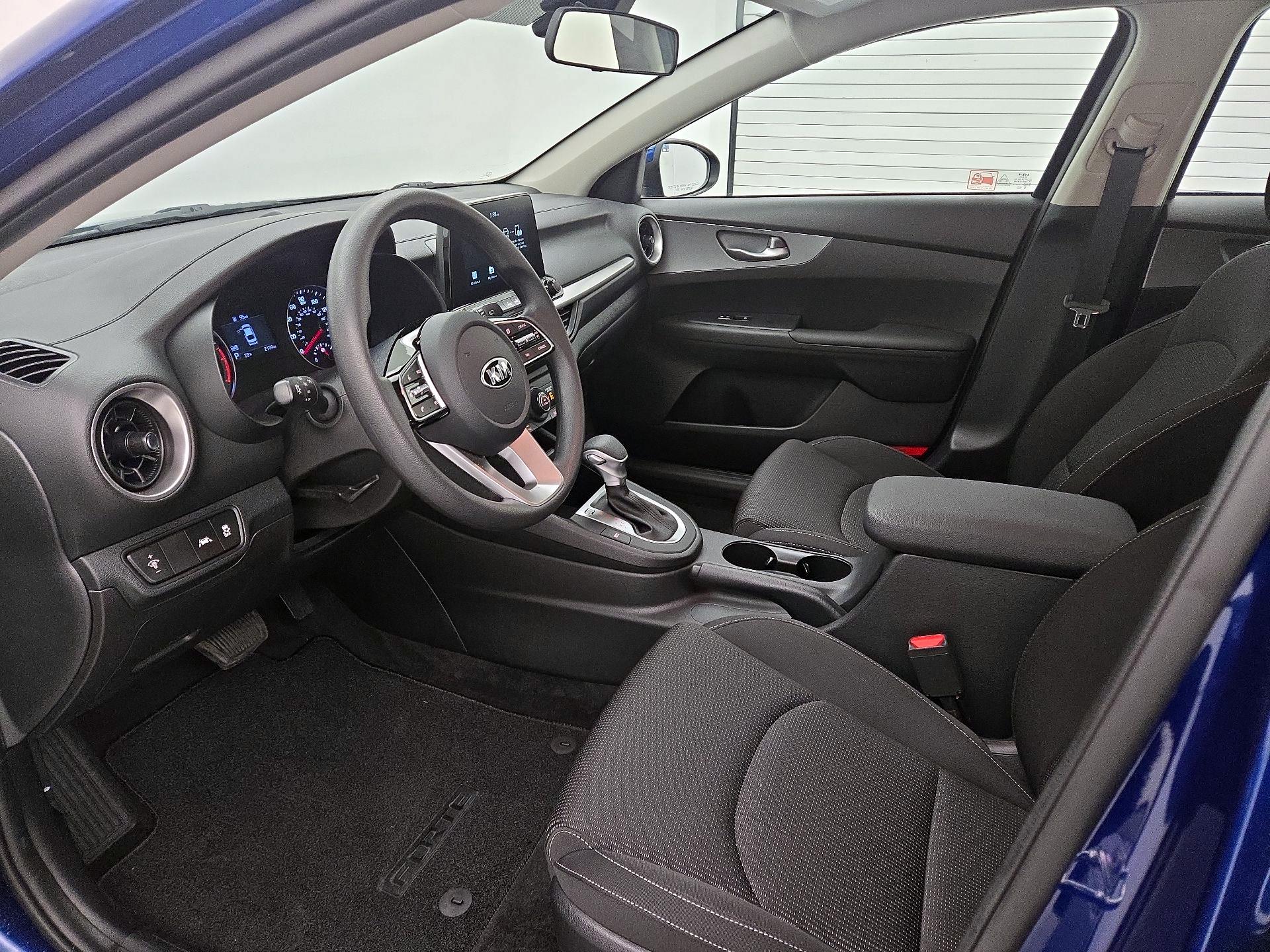 Thumbnail: 2021 Kia Forte - 11