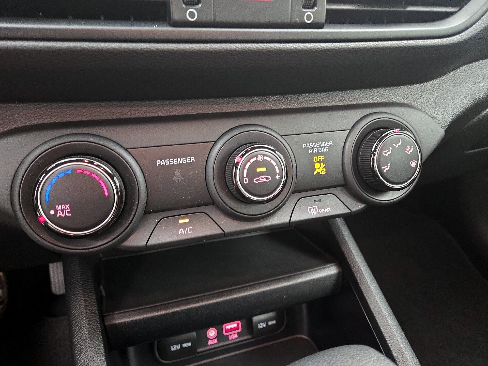 Thumbnail: 2021 Kia Forte - 16