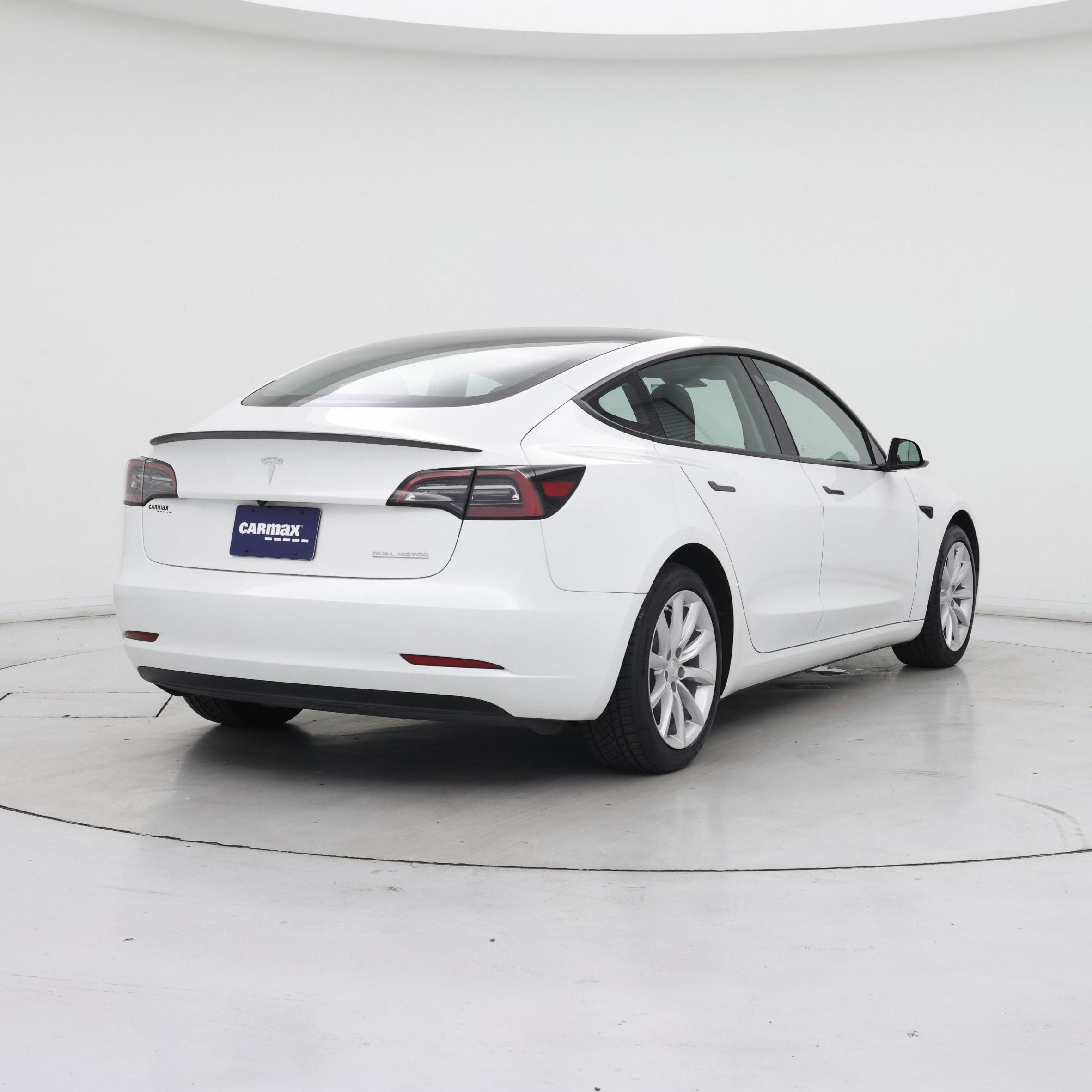 Thumbnail: 2023 Tesla Model 3 - 8