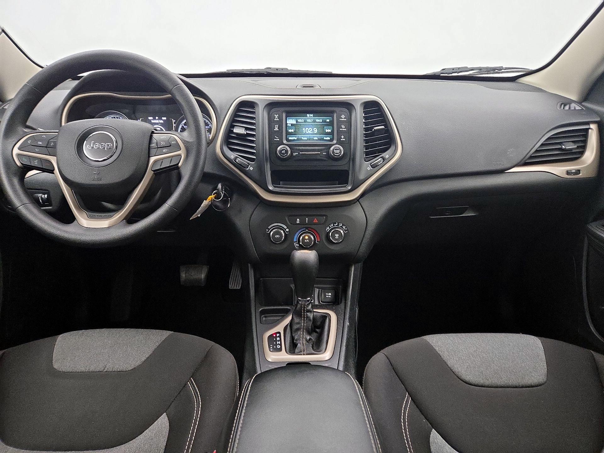Thumbnail: 2015 Jeep Cherokee - 9