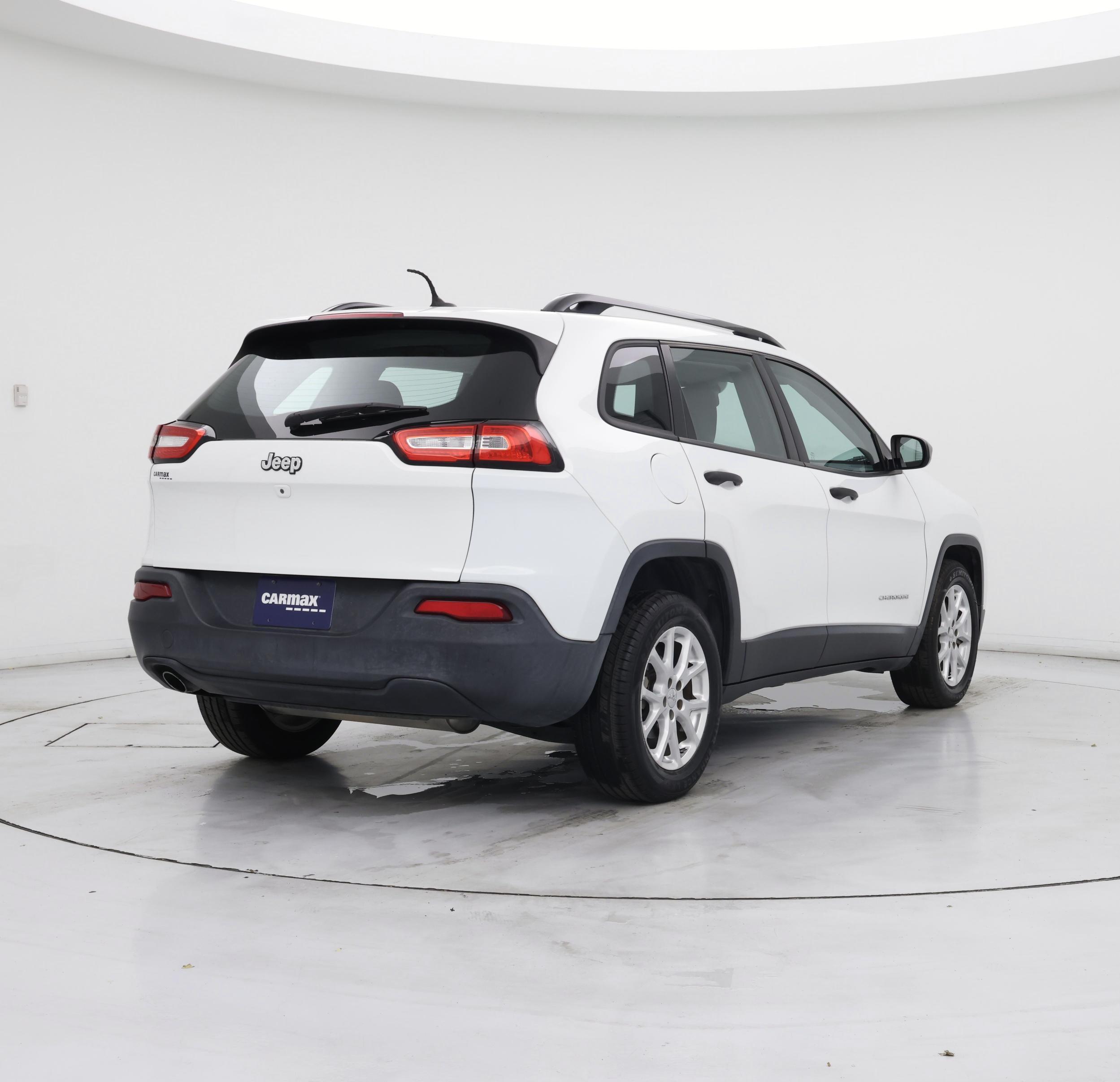 Thumbnail: 2015 Jeep Cherokee - 8