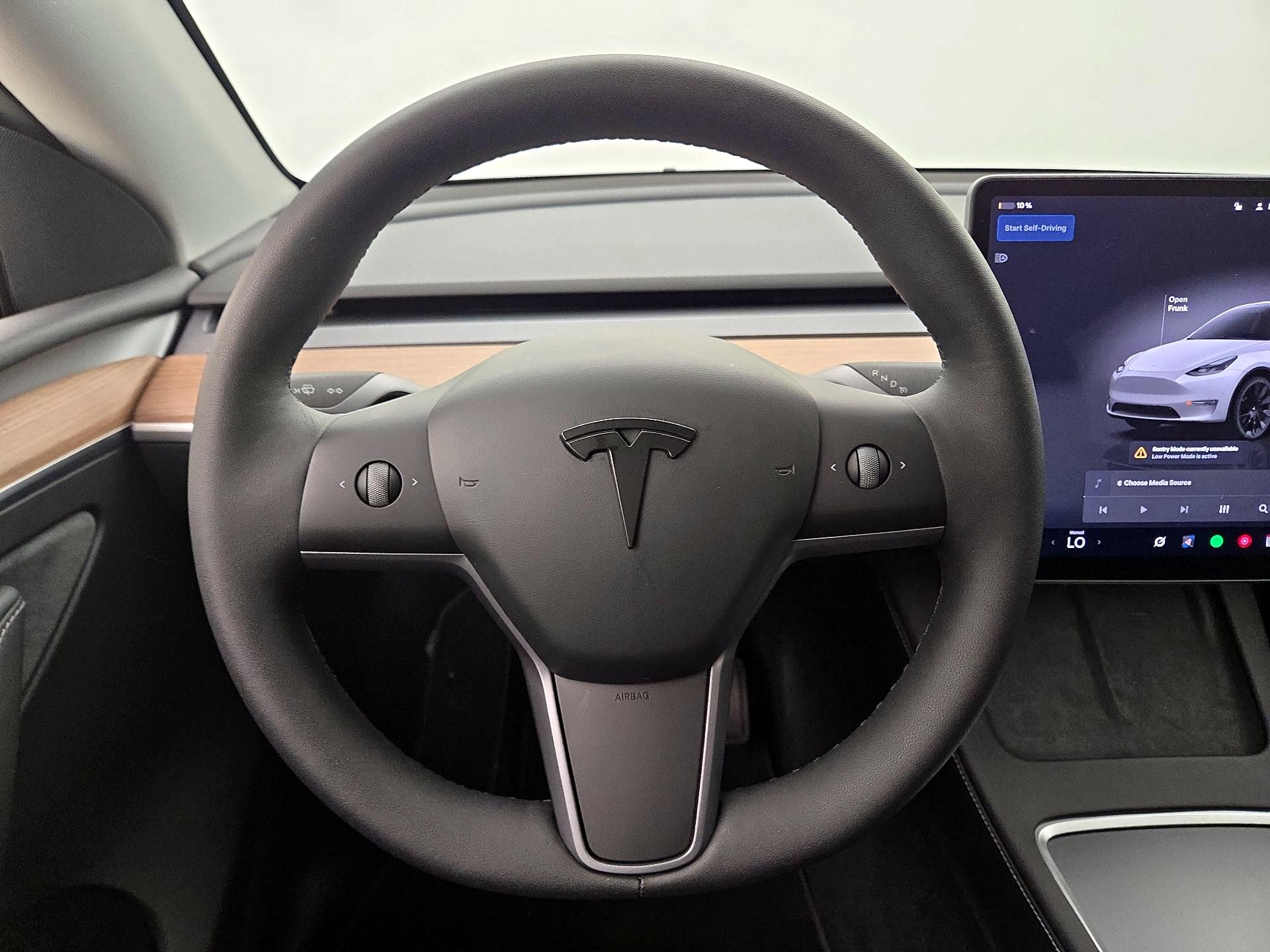 Thumbnail: 2025 Tesla Model Y - 10