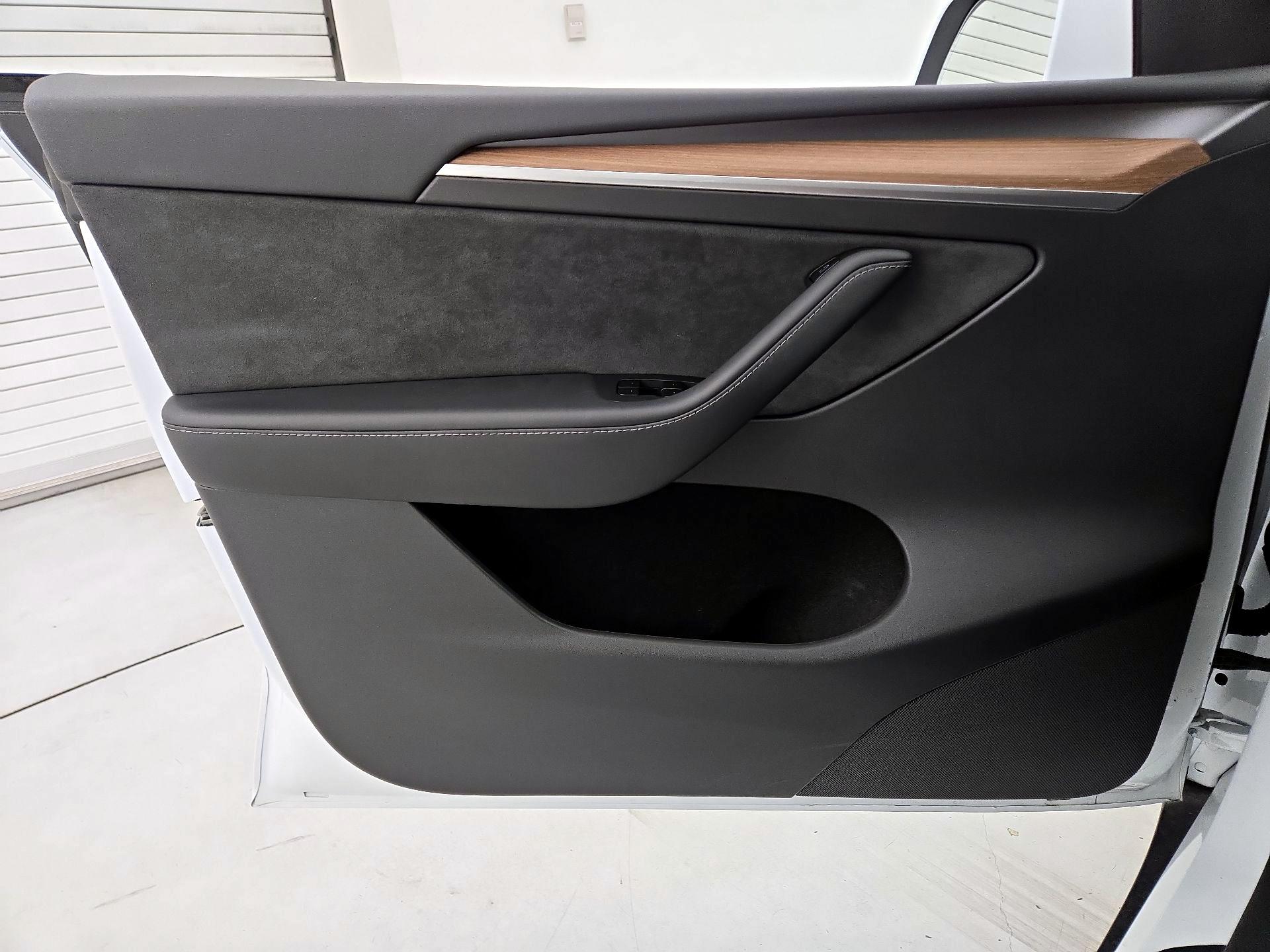 Thumbnail: 2025 Tesla Model Y - 12