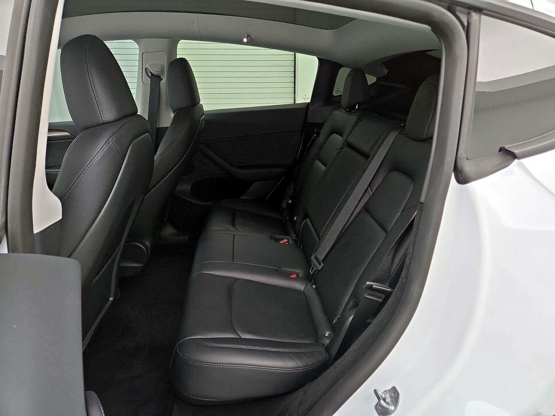 Thumbnail: 2025 Tesla Model Y - 19