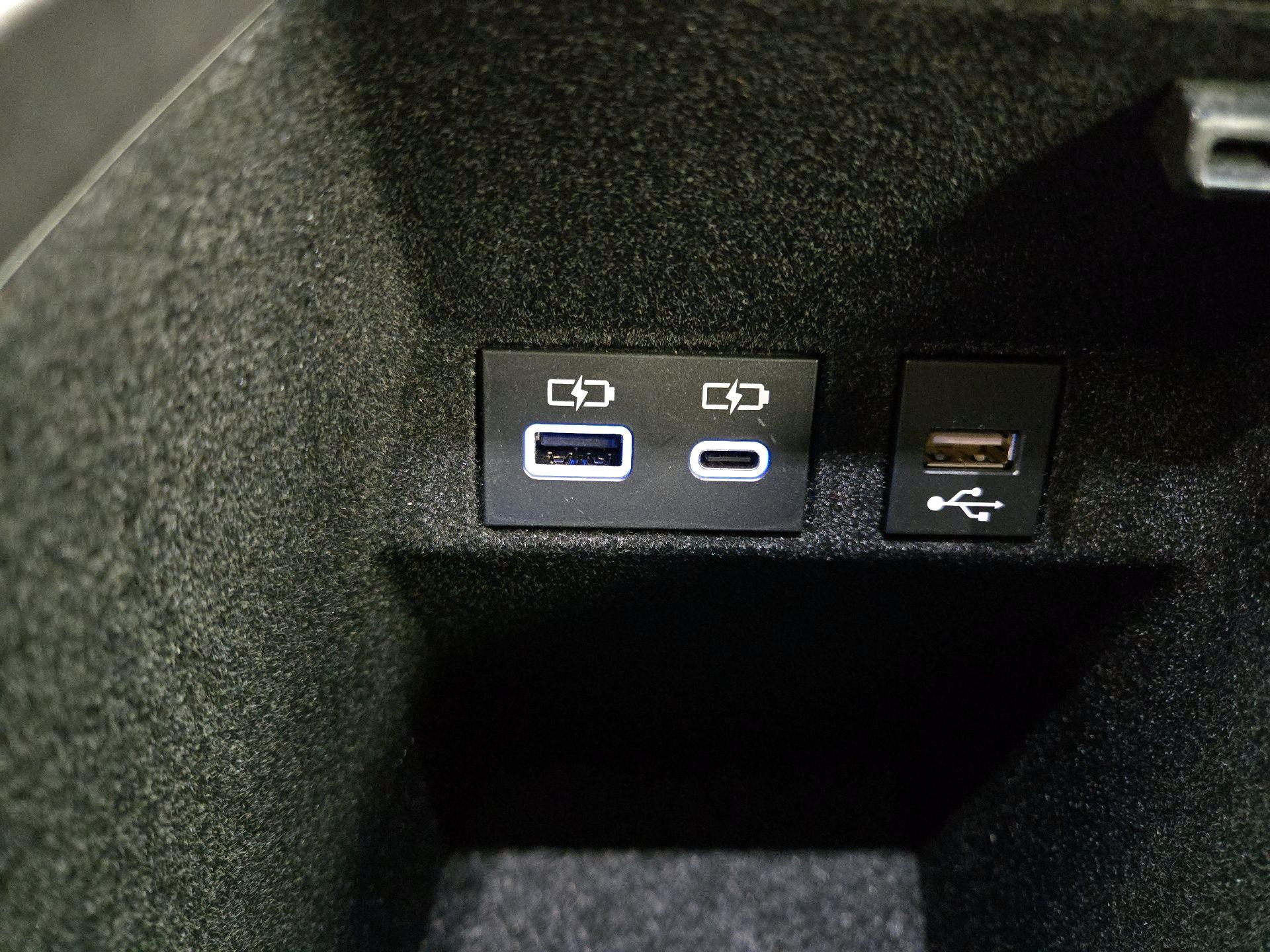 Thumbnail: 2021 Toyota Avalon - 19