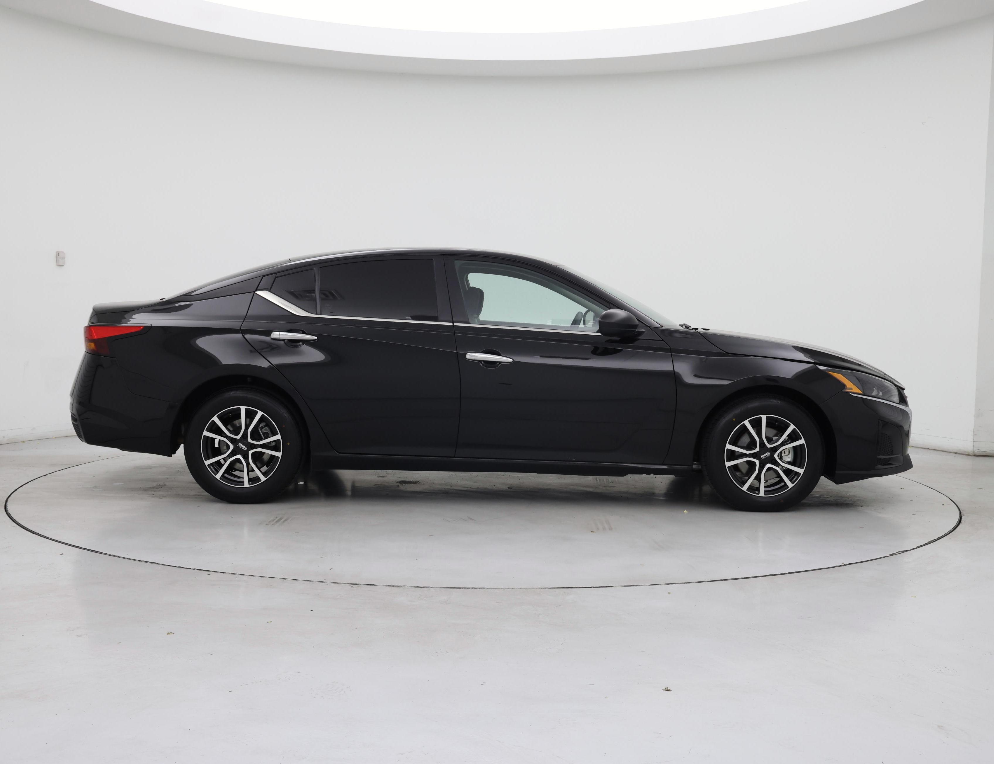 Thumbnail: 2024 Nissan Altima - 7