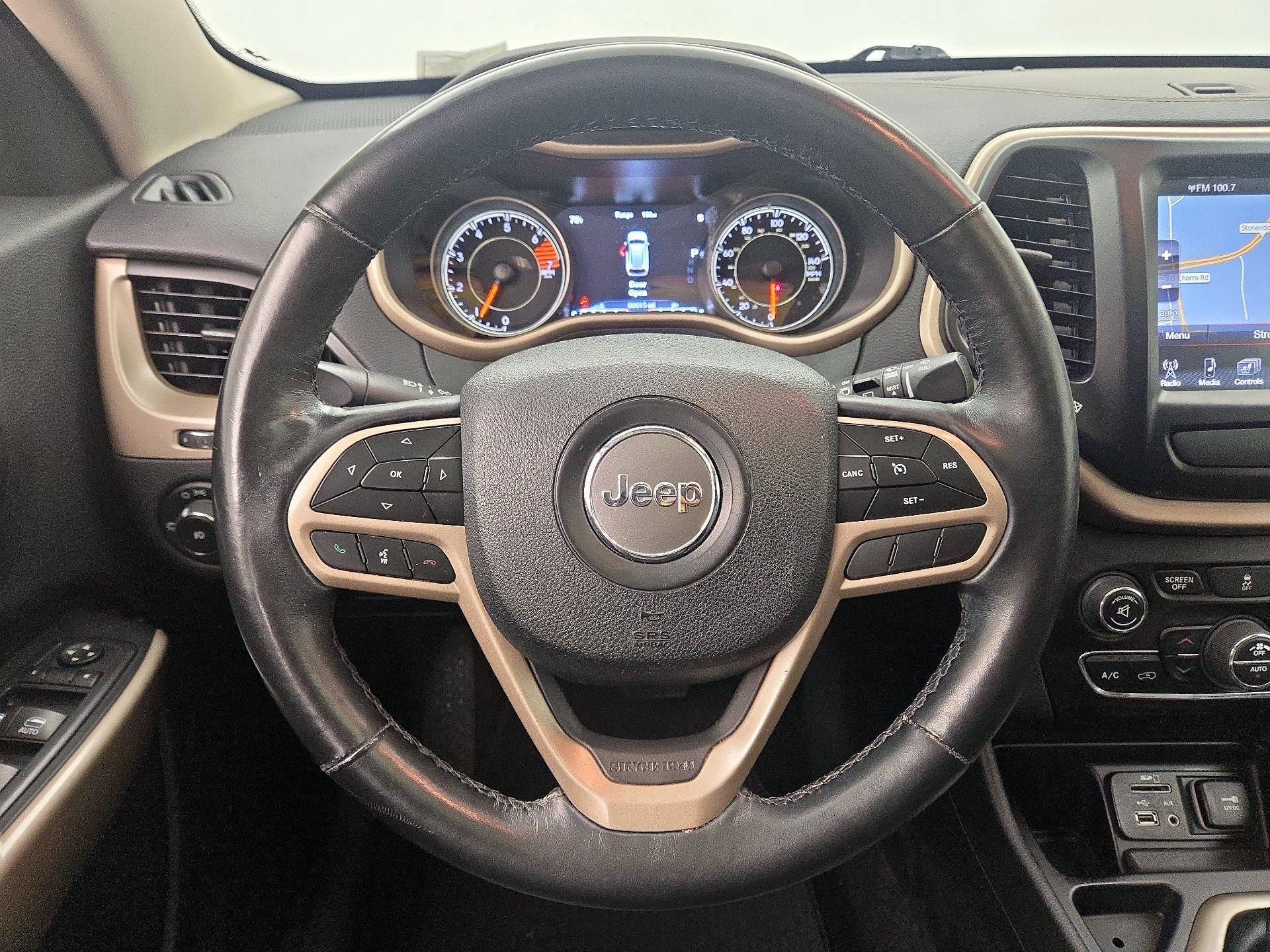 Thumbnail: 2017 Jeep Cherokee - 10