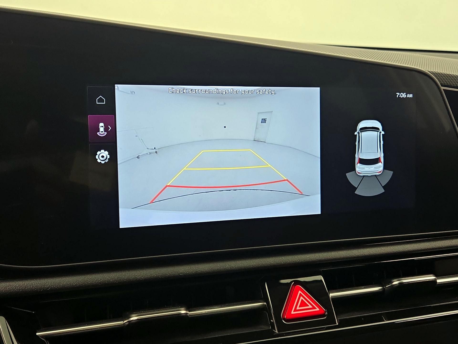 Thumbnail: 2023 Kia Niro - 15