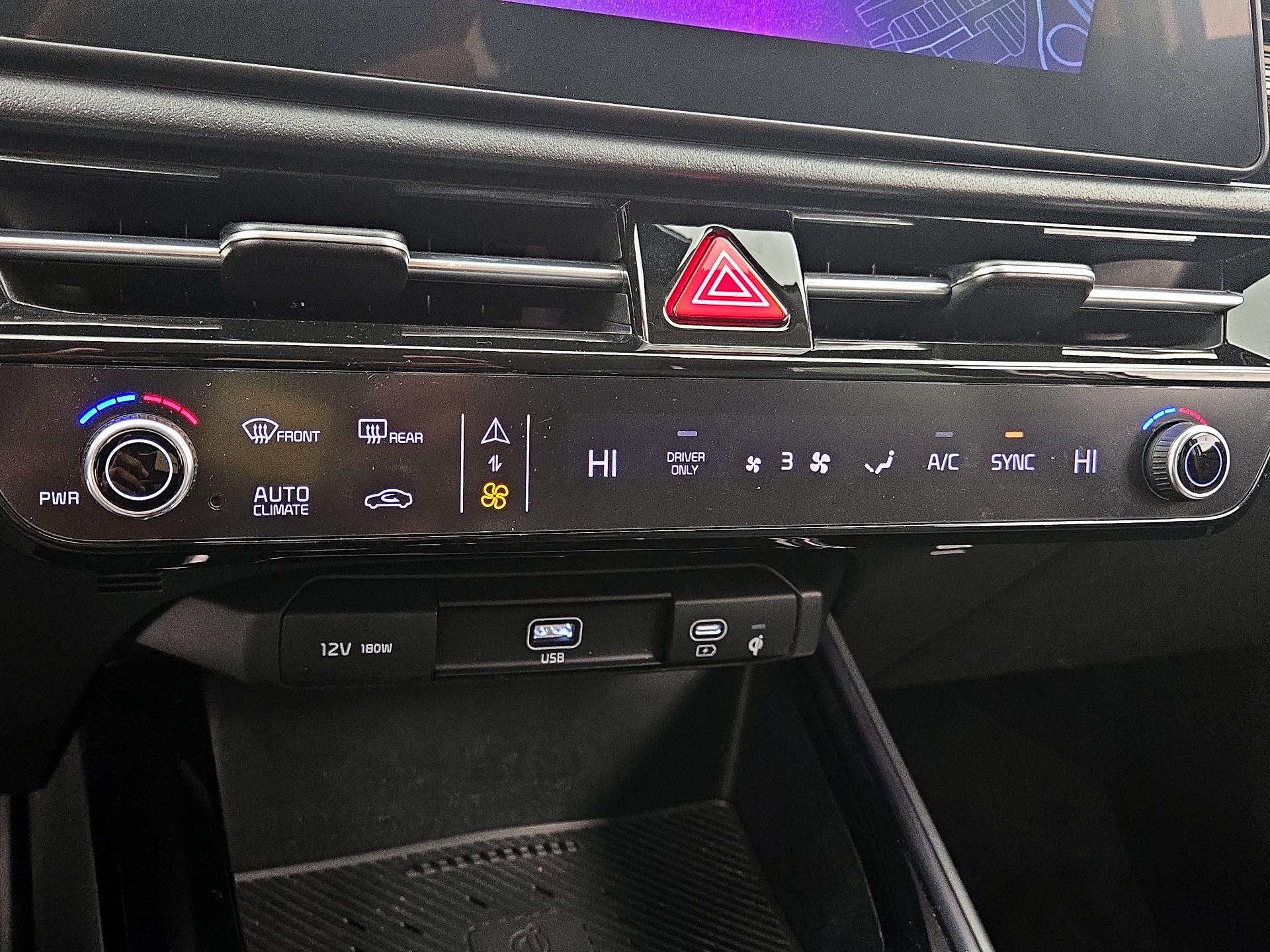 Thumbnail: 2023 Kia Niro - 17