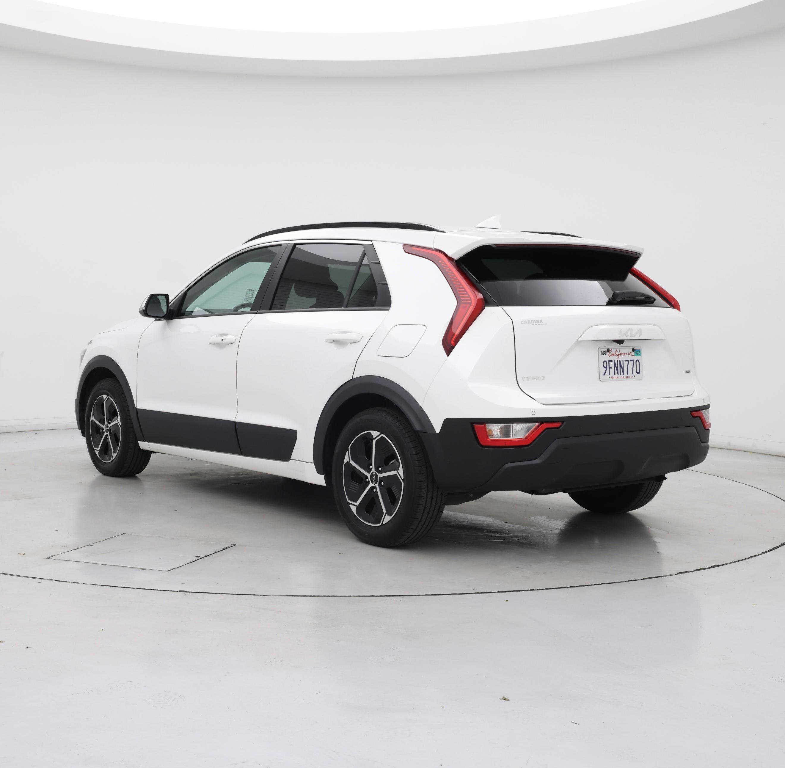 Thumbnail: 2023 Kia Niro - 2