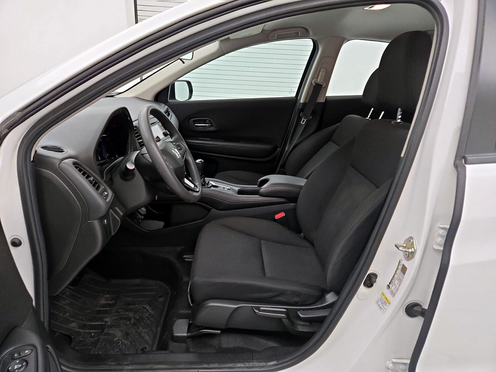 Thumbnail: 2016 Honda HR-V - 11