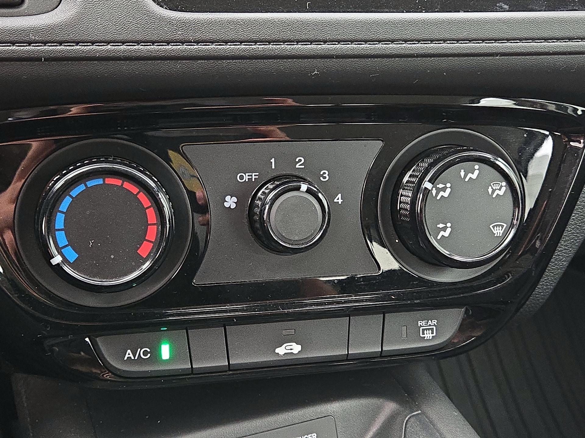 Thumbnail: 2016 Honda HR-V - 16
