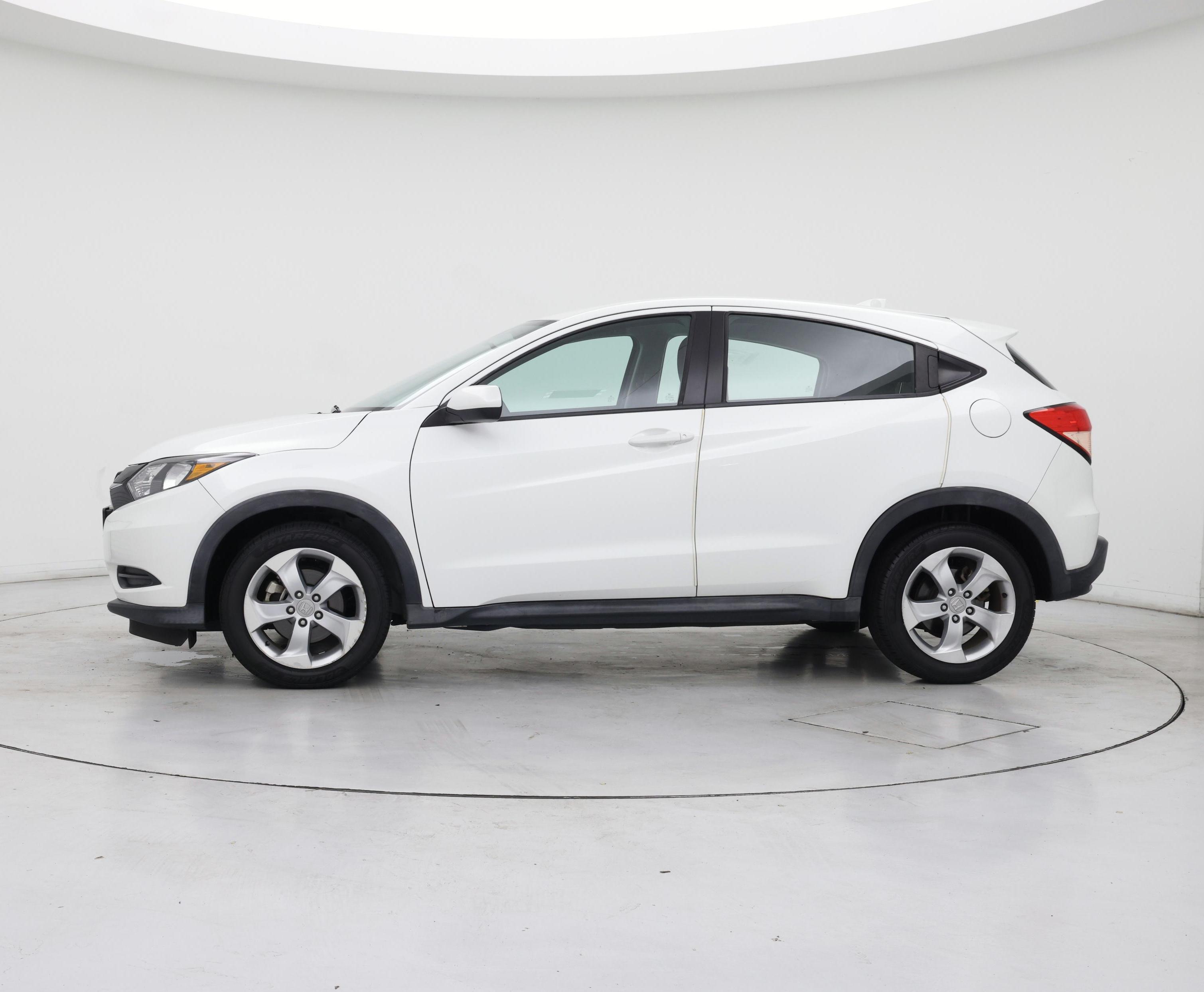 Thumbnail: 2016 Honda HR-V - 3