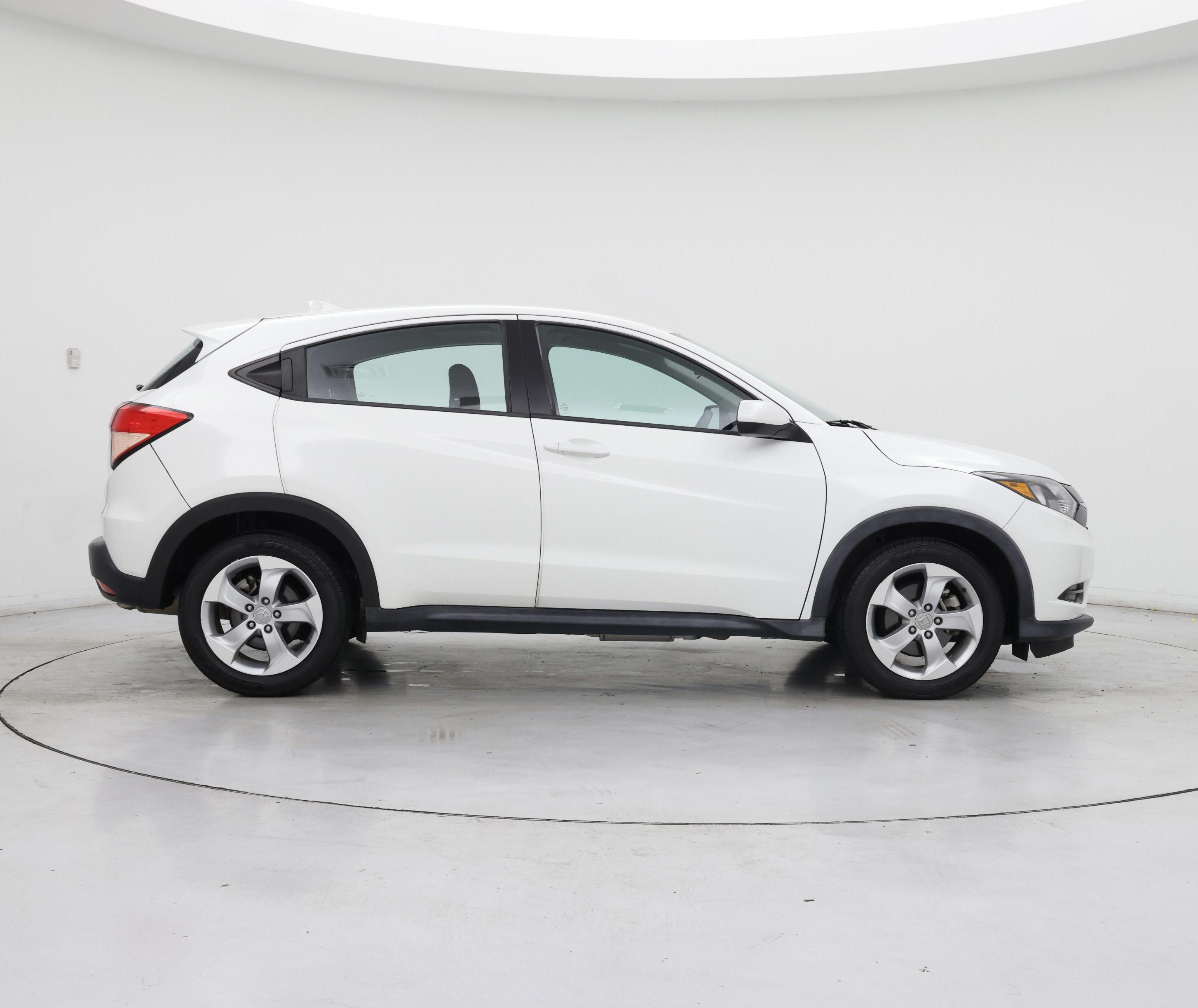Thumbnail: 2016 Honda HR-V - 7