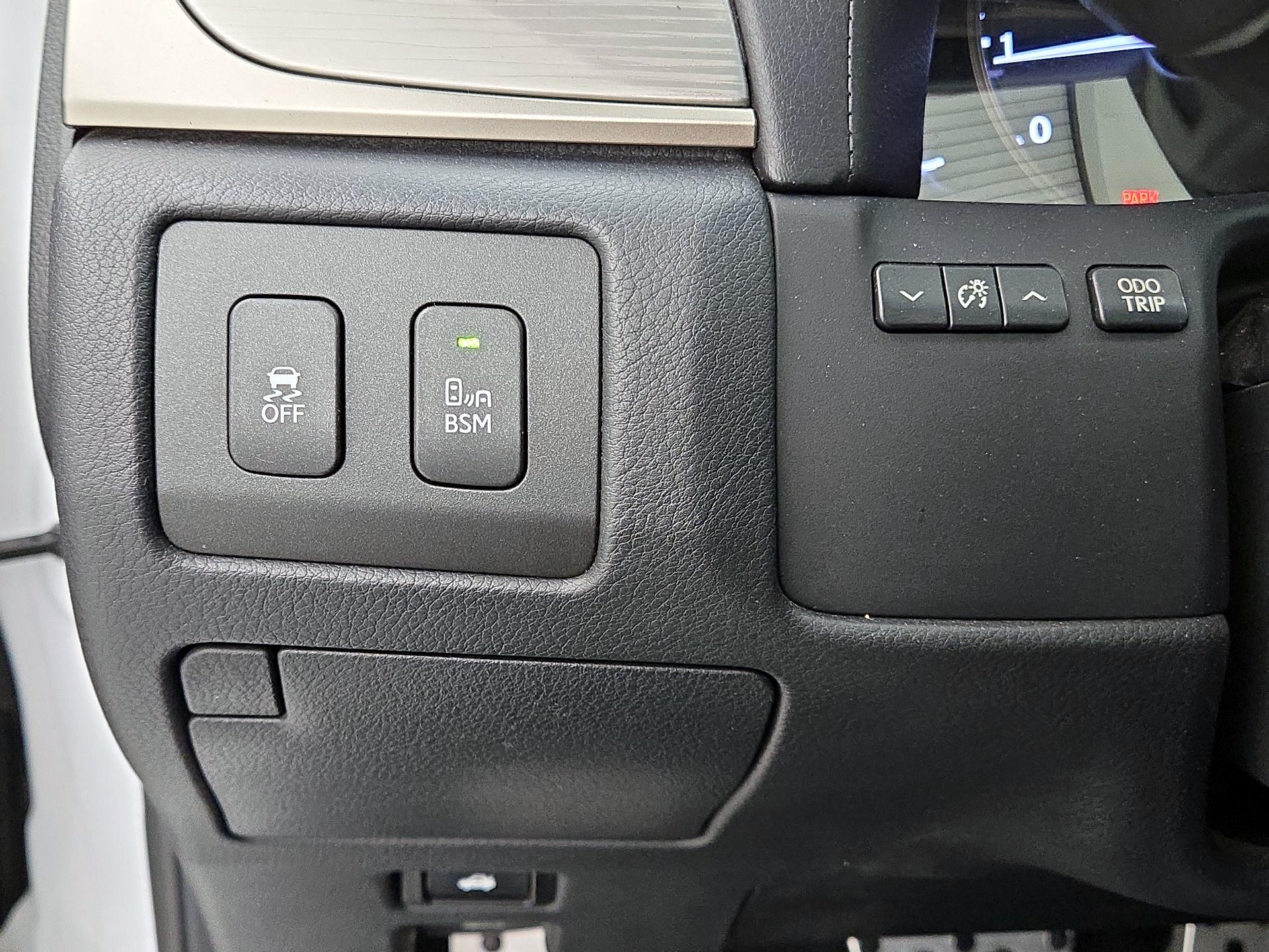 Thumbnail: 2015 Lexus GS - 13