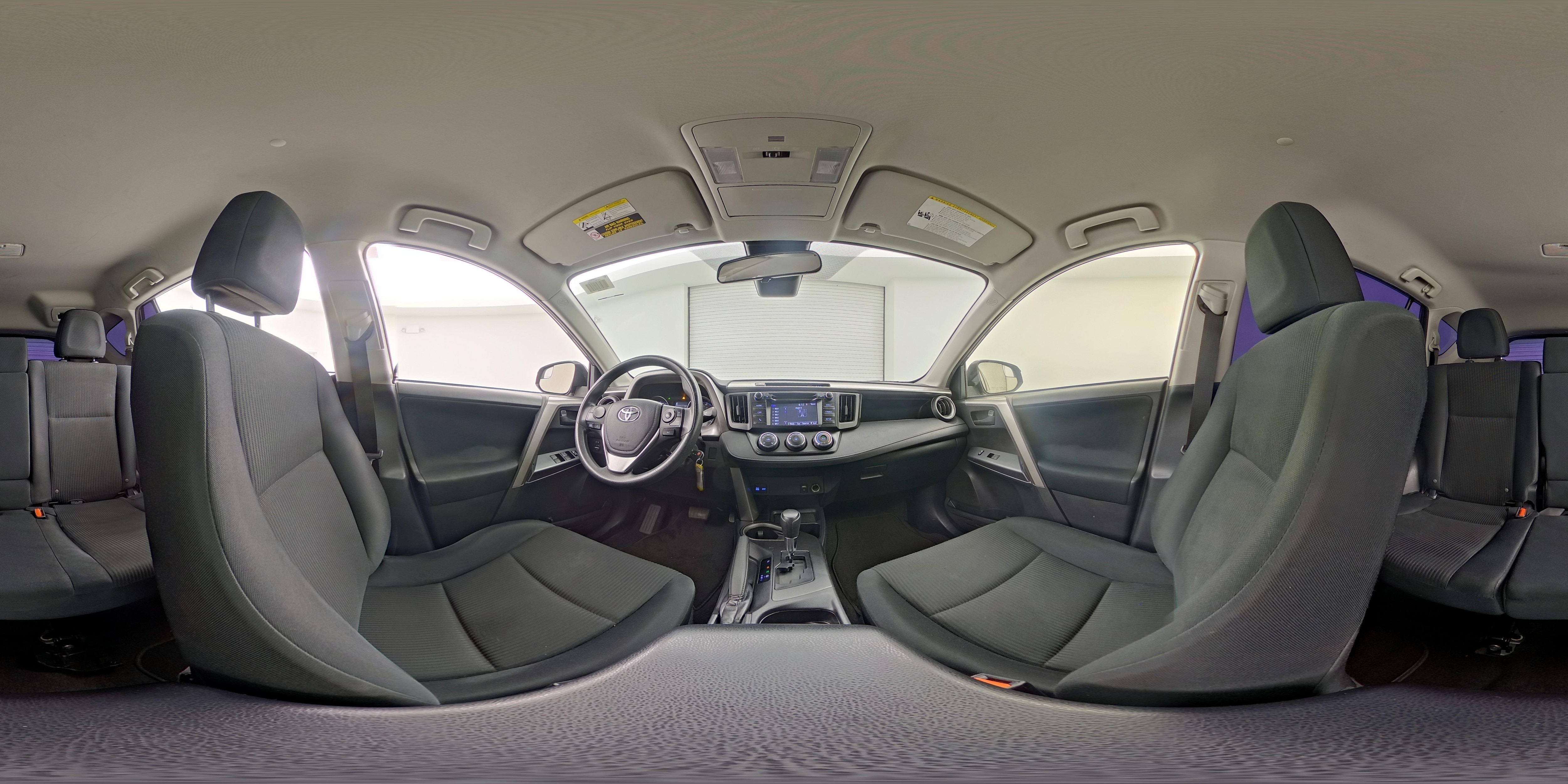 2018 Toyota RAV4 LE - Photo 24