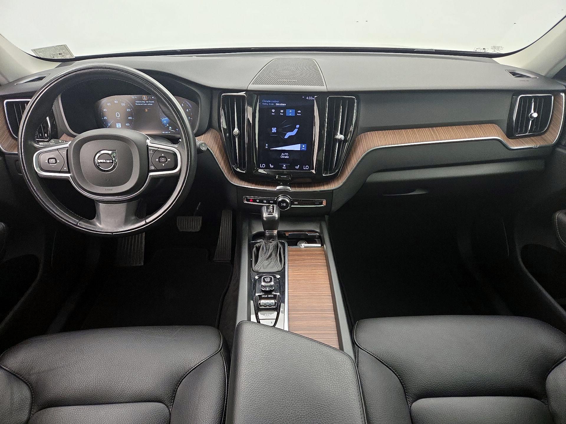 Thumbnail: 2021 Volvo XC60 - 9