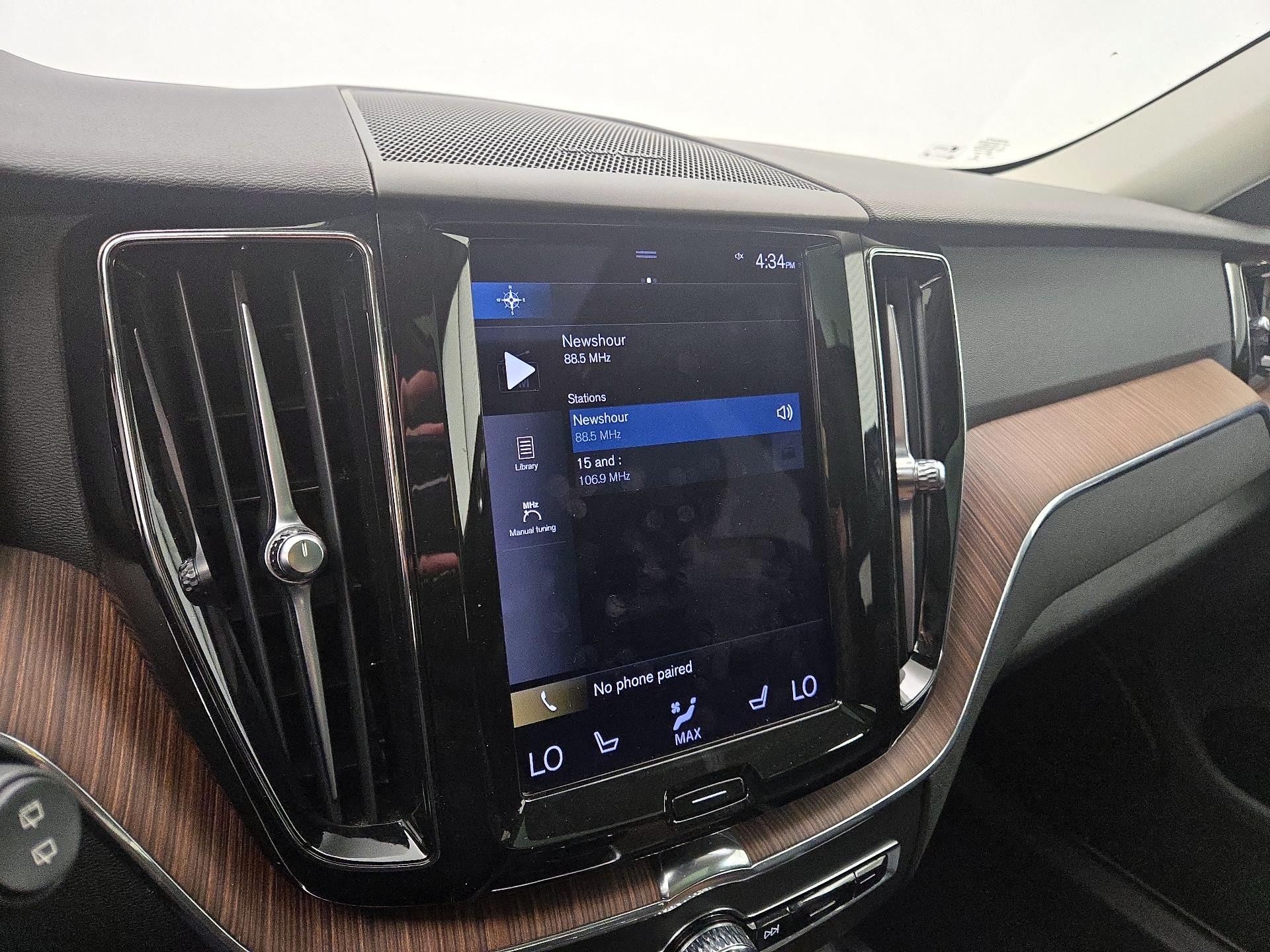 Thumbnail: 2021 Volvo XC60 - 14