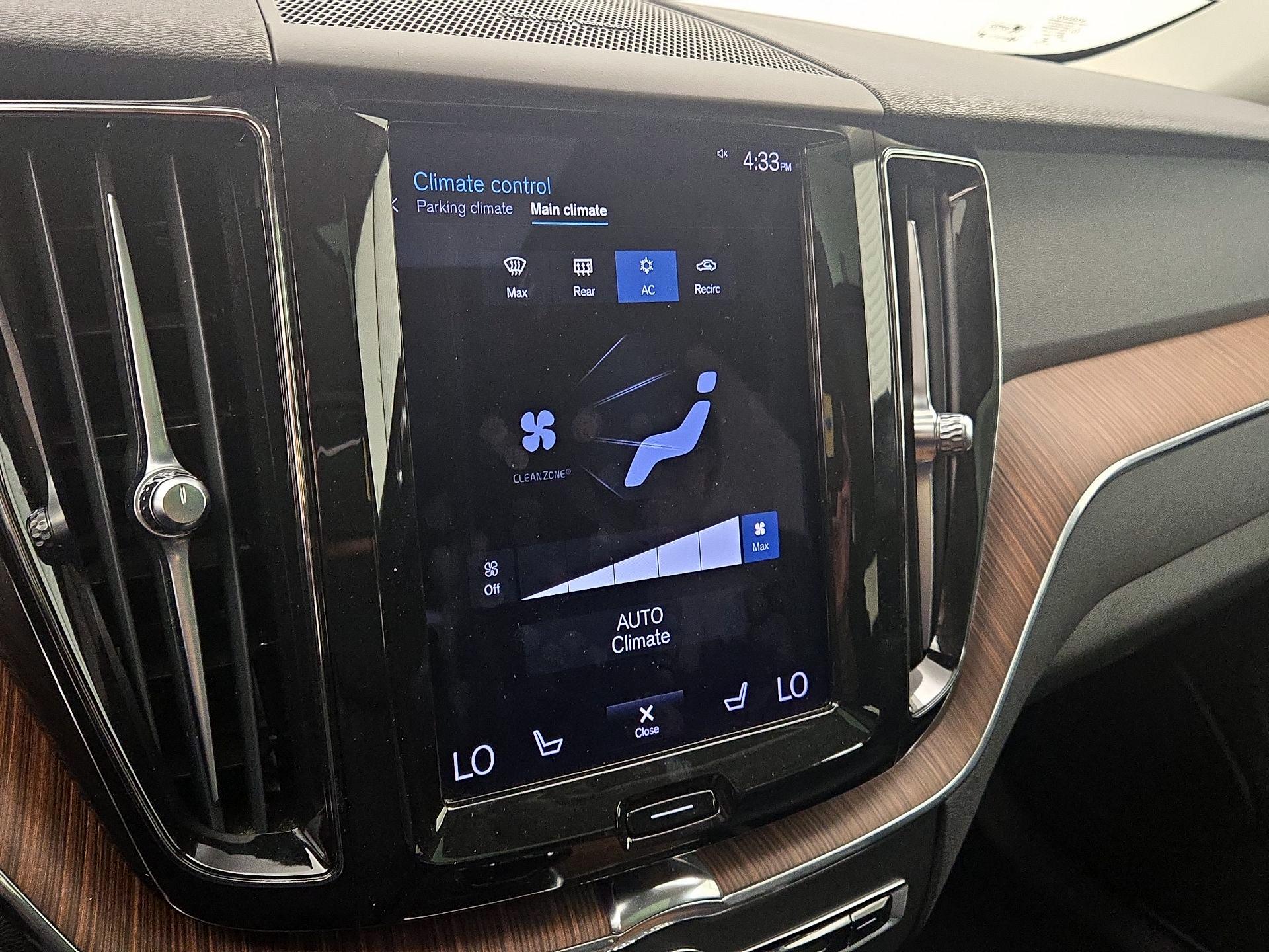 Thumbnail: 2021 Volvo XC60 - 15