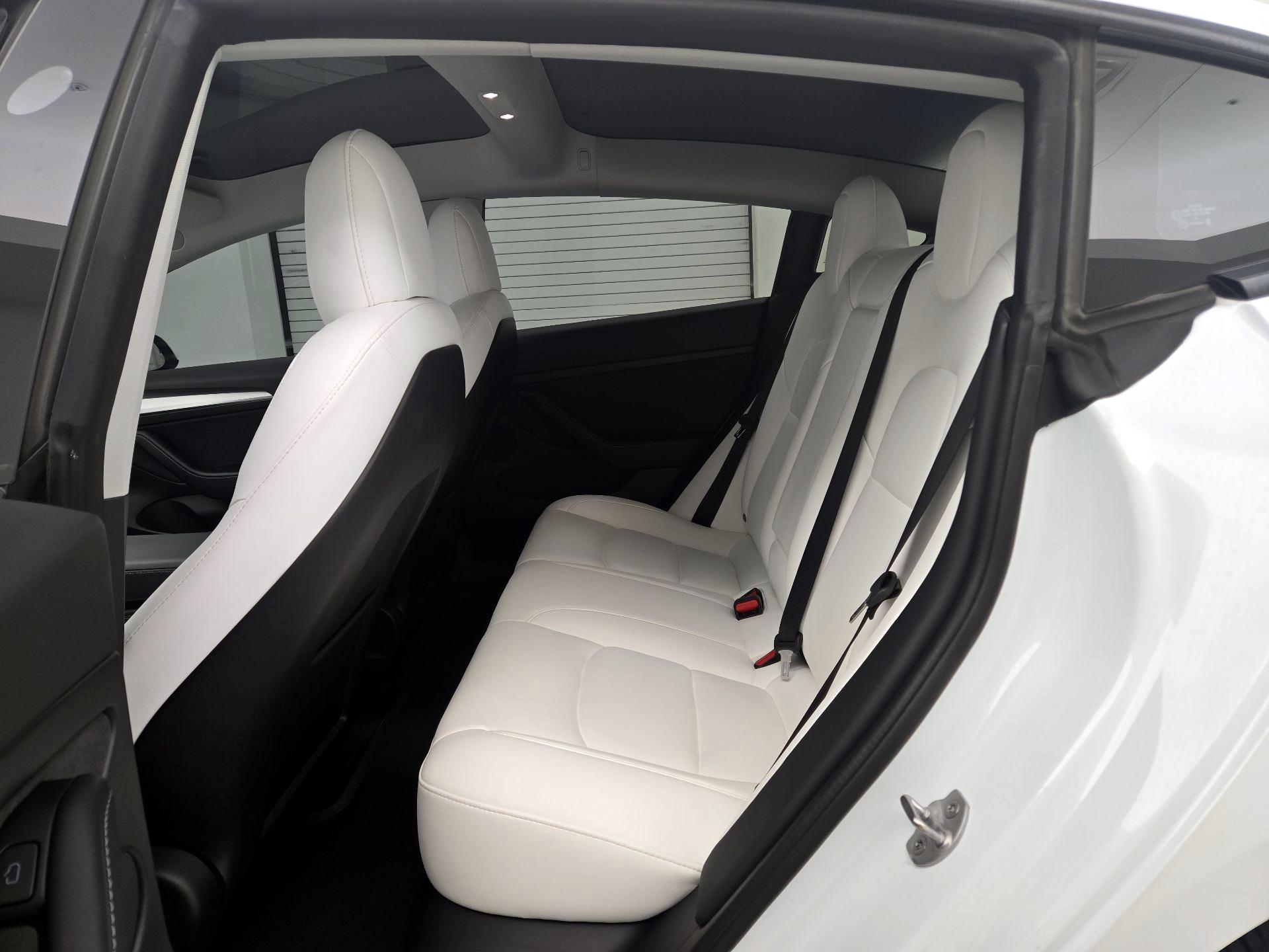 Thumbnail: 2022 Tesla Model 3 - 19