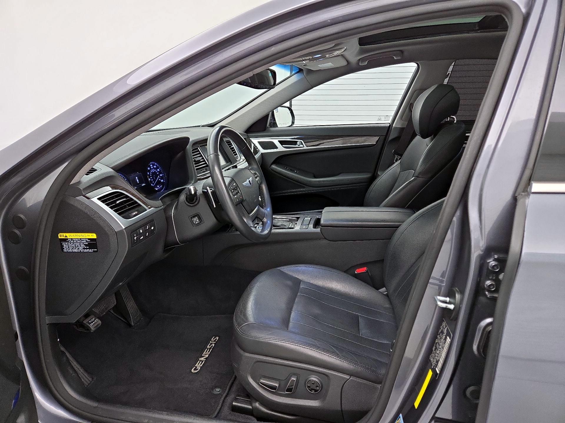 Thumbnail: 2016 Hyundai Genesis - 11