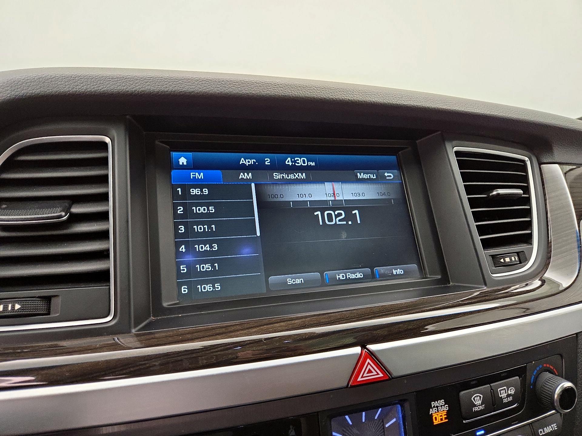 Thumbnail: 2016 Hyundai Genesis - 16