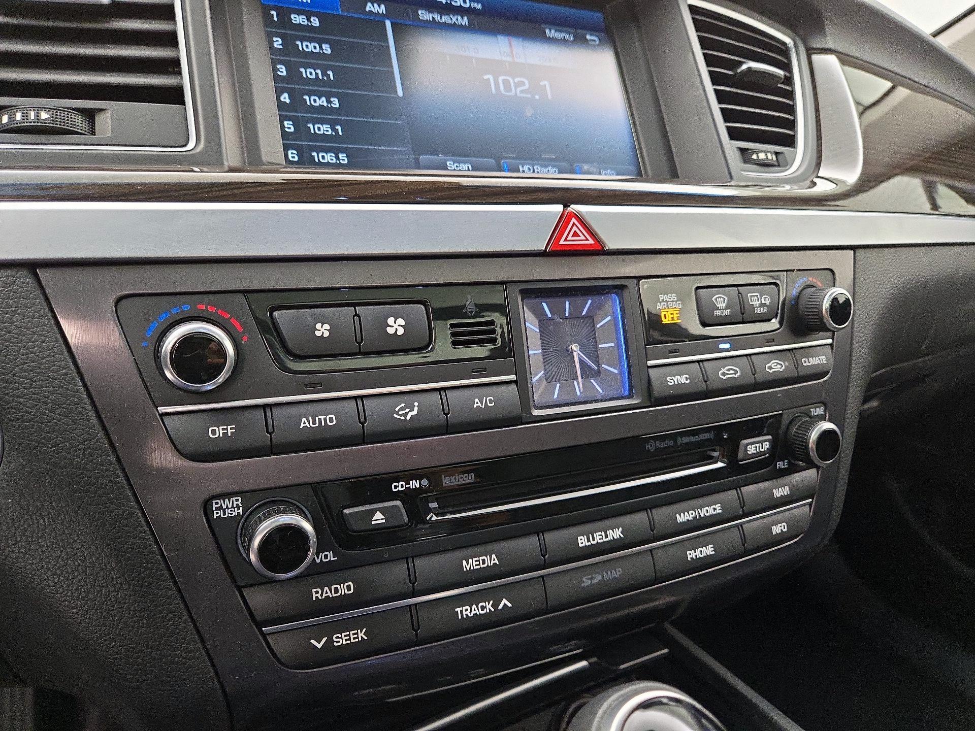 Thumbnail: 2016 Hyundai Genesis - 17