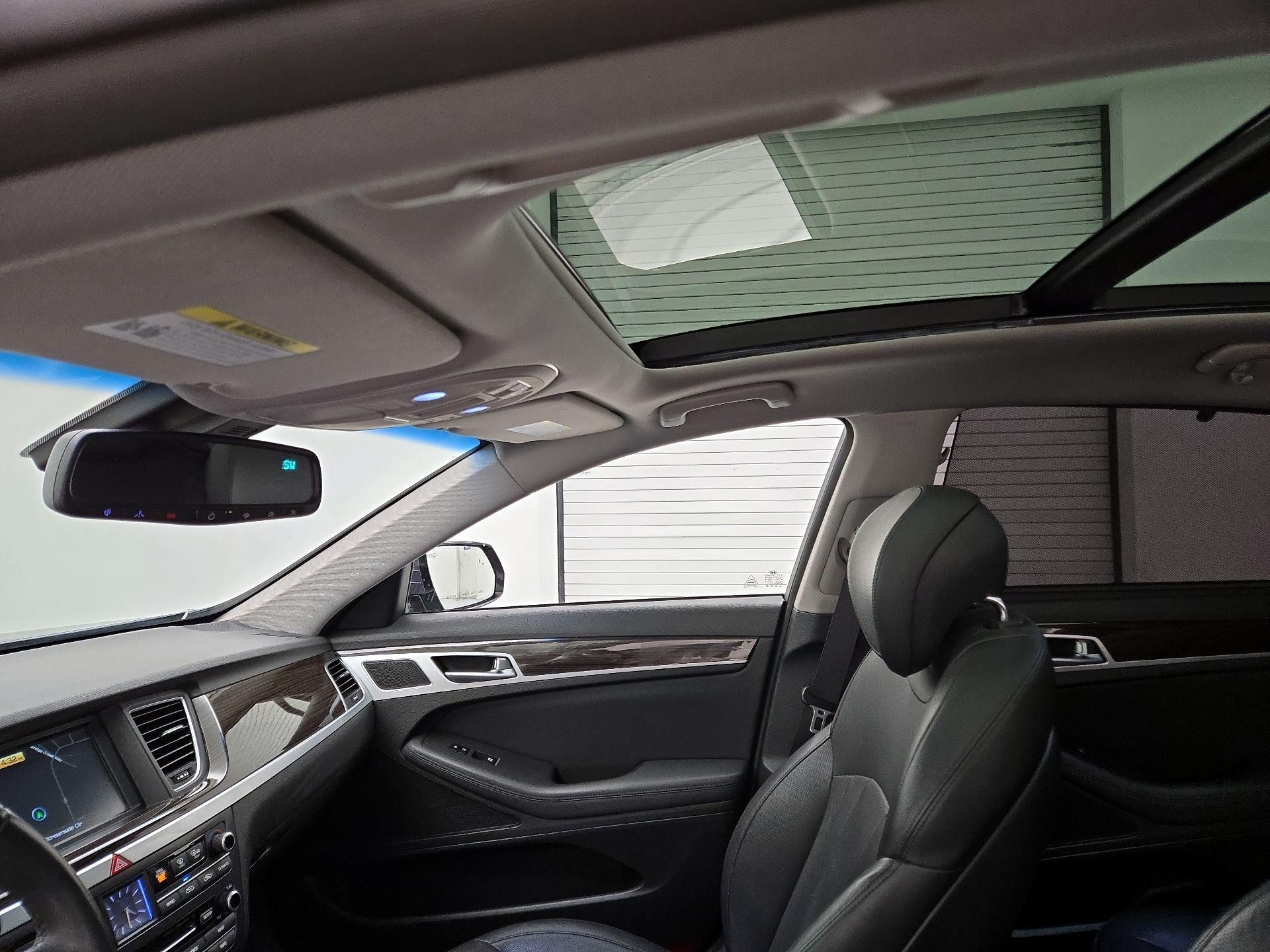 Thumbnail: 2016 Hyundai Genesis - 20