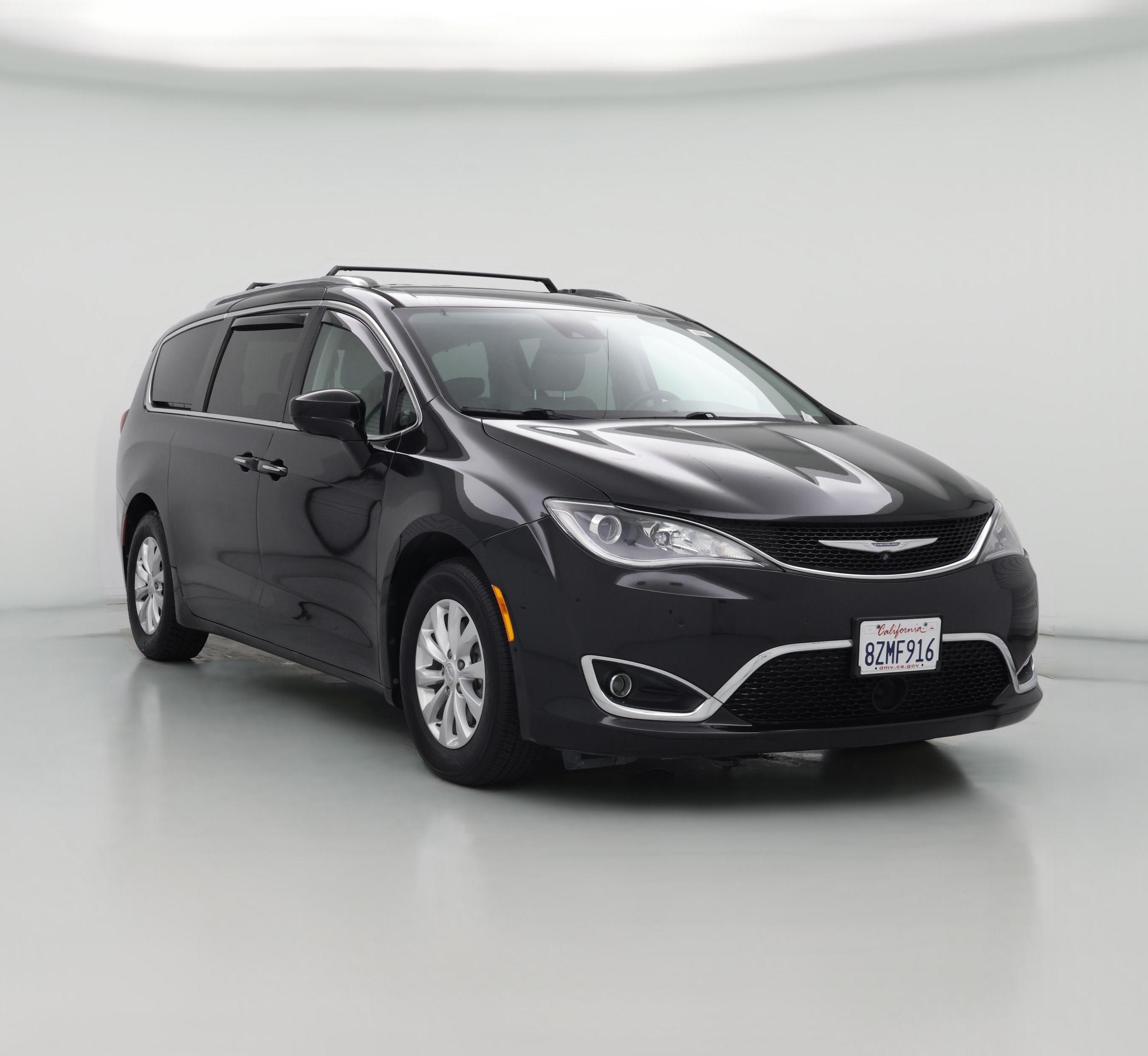 Thumbnail: 2018 Chrysler Pacifica - 1