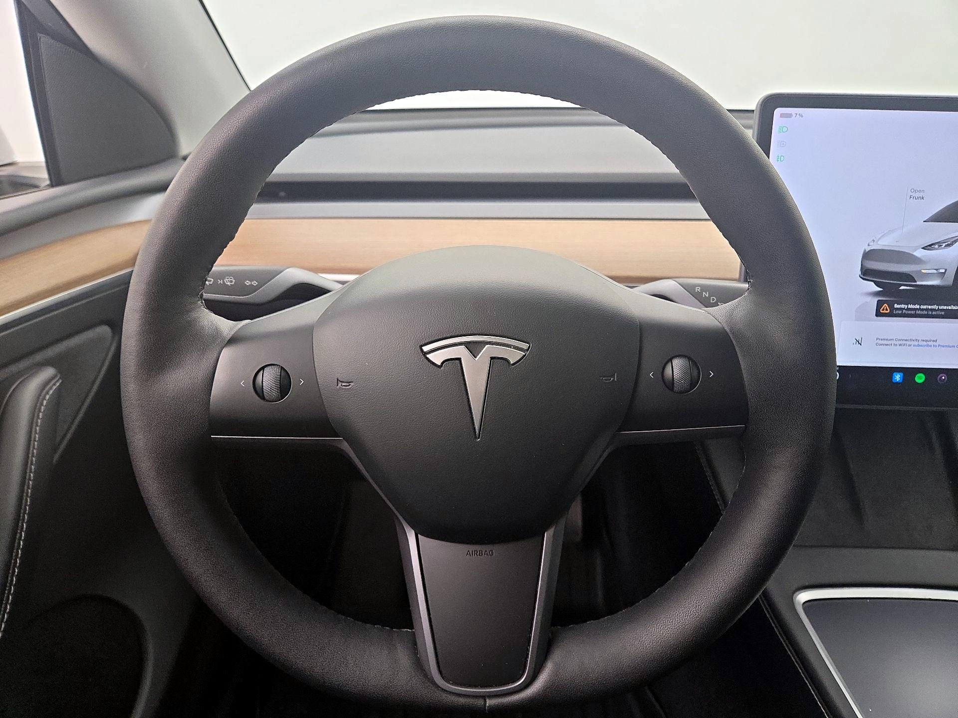 Thumbnail: 2023 Tesla Model Y - 10