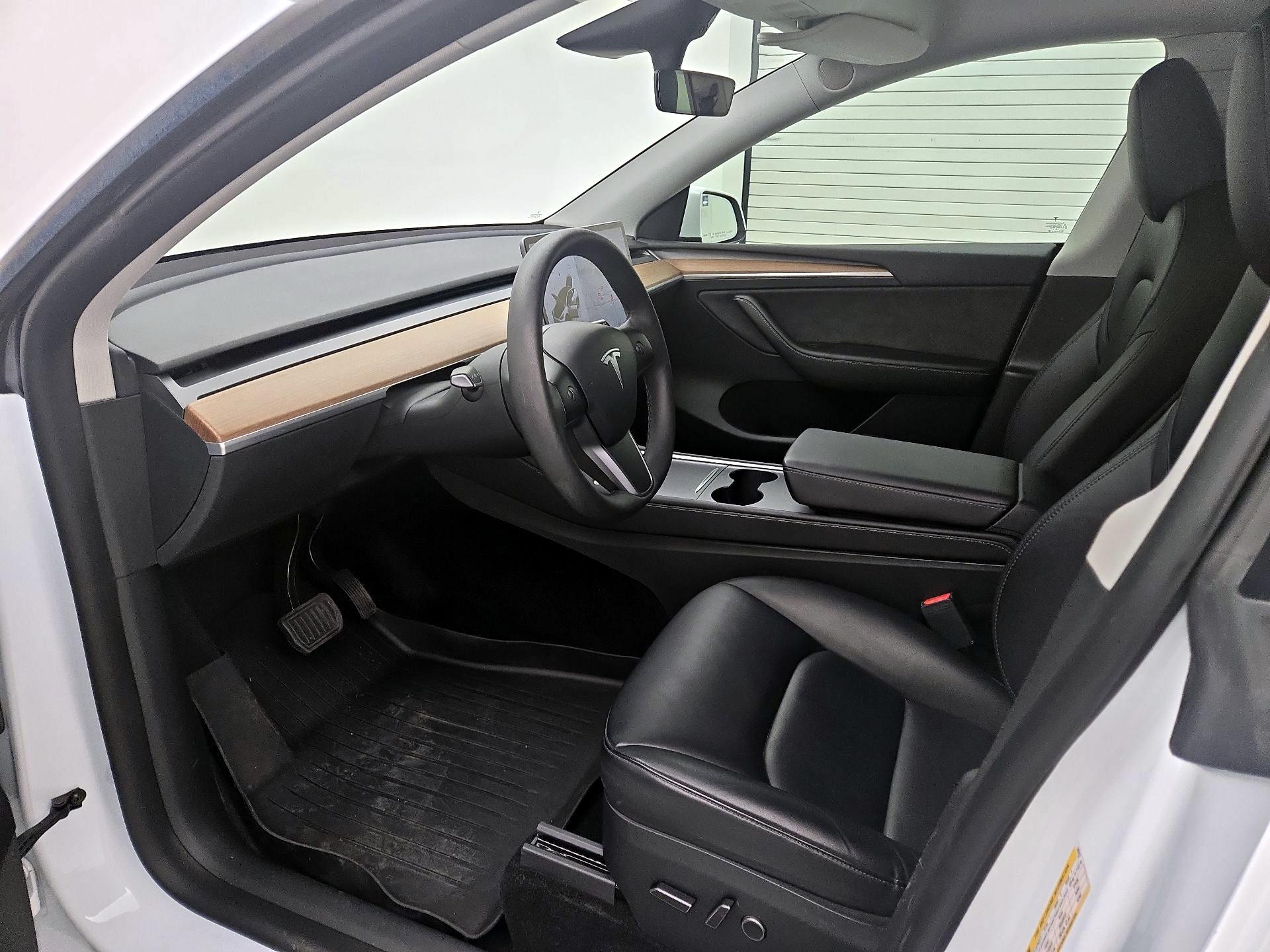 Thumbnail: 2023 Tesla Model Y - 11