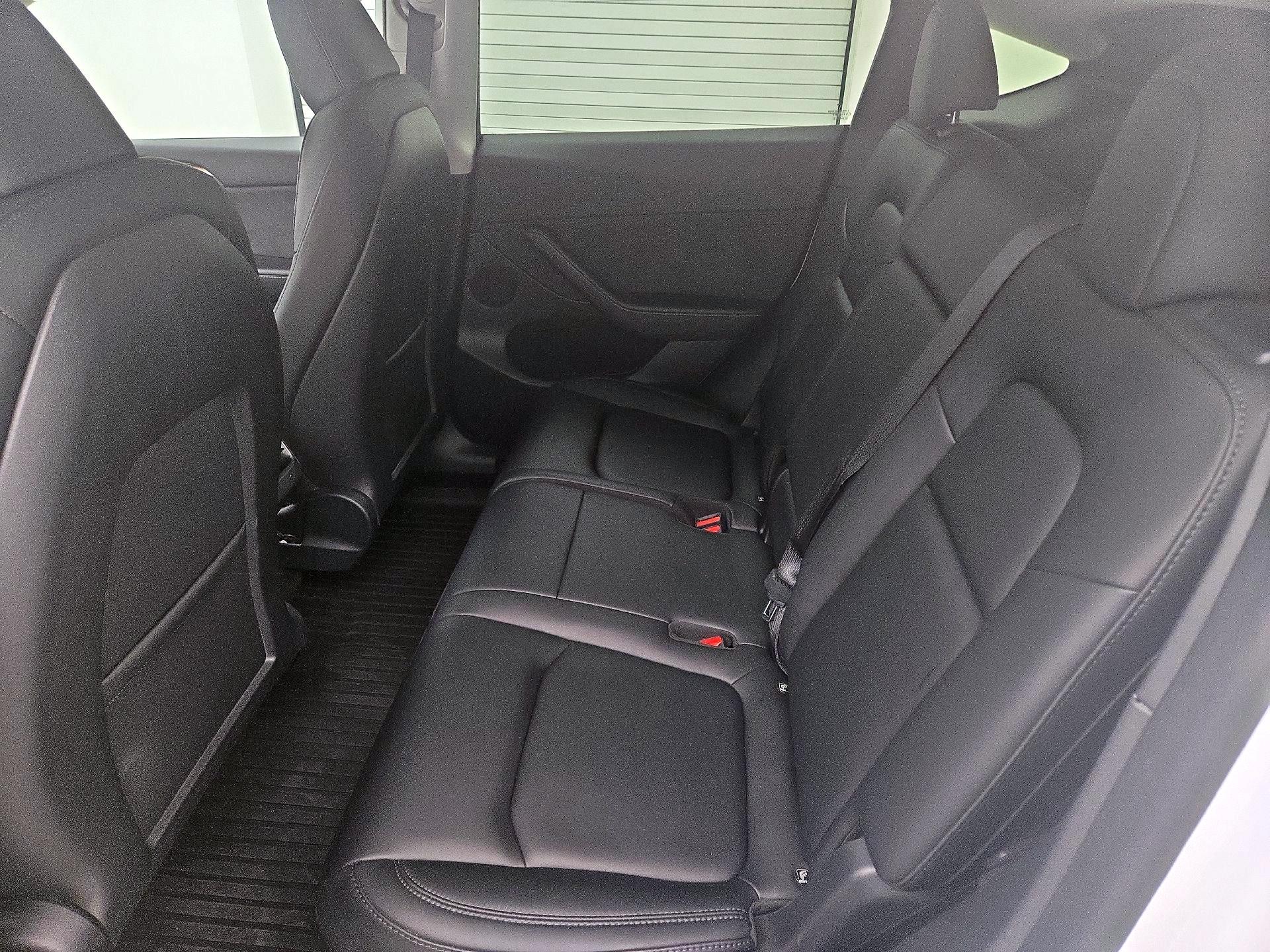 Thumbnail: 2023 Tesla Model Y - 19