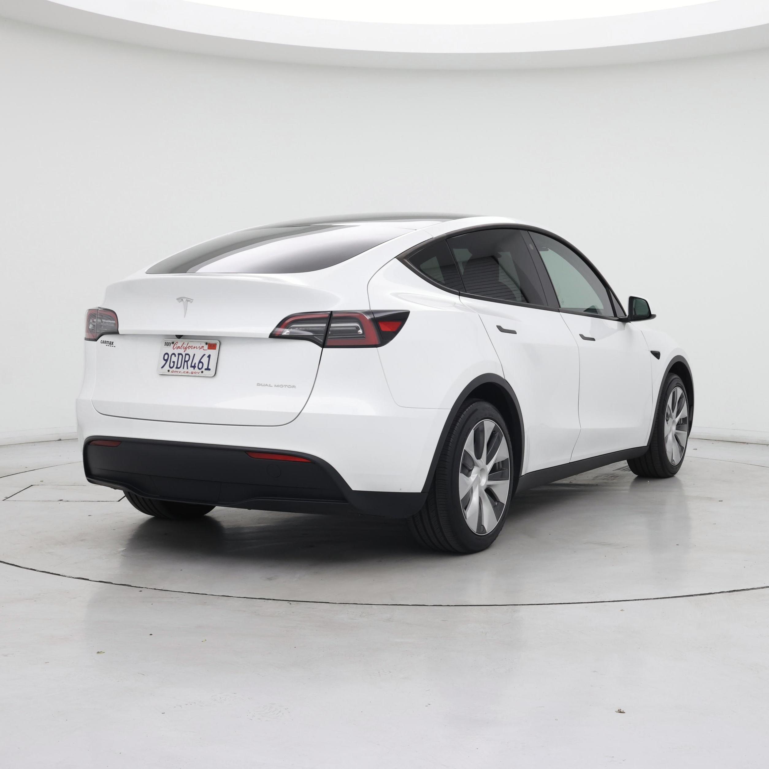 Thumbnail: 2023 Tesla Model Y - 8