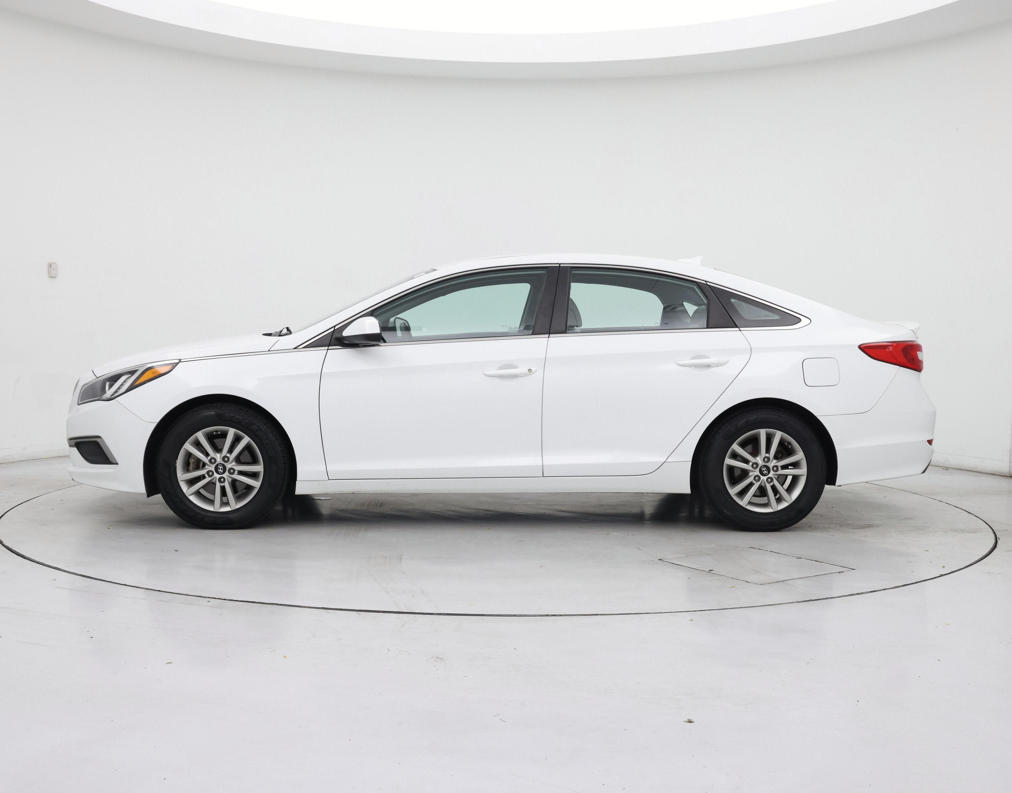 Thumbnail: 2017 Hyundai Sonata - 3
