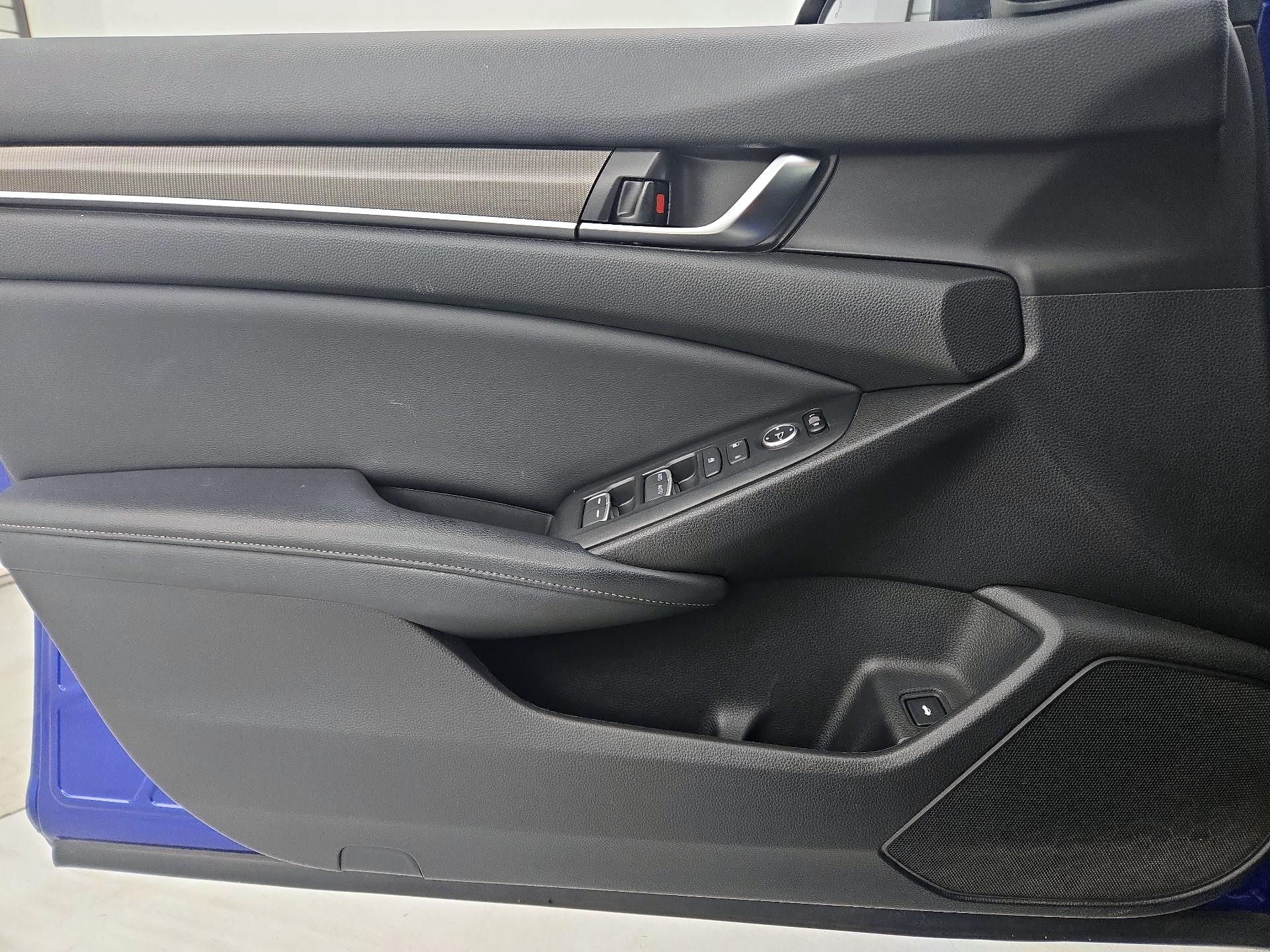 Thumbnail: 2018 Honda Accord - 12